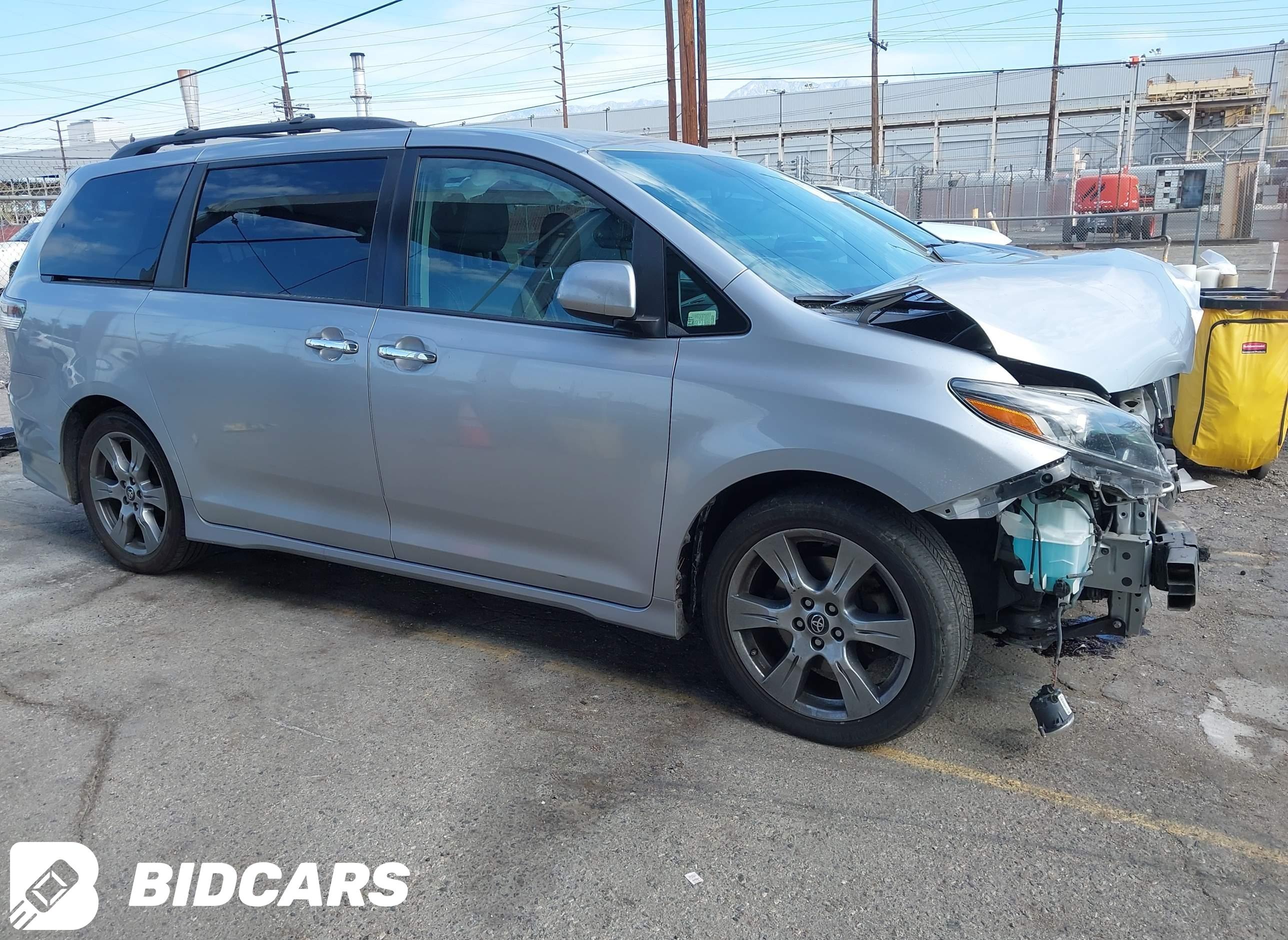 2018 Toyota Sienna, Se 8 Pass...