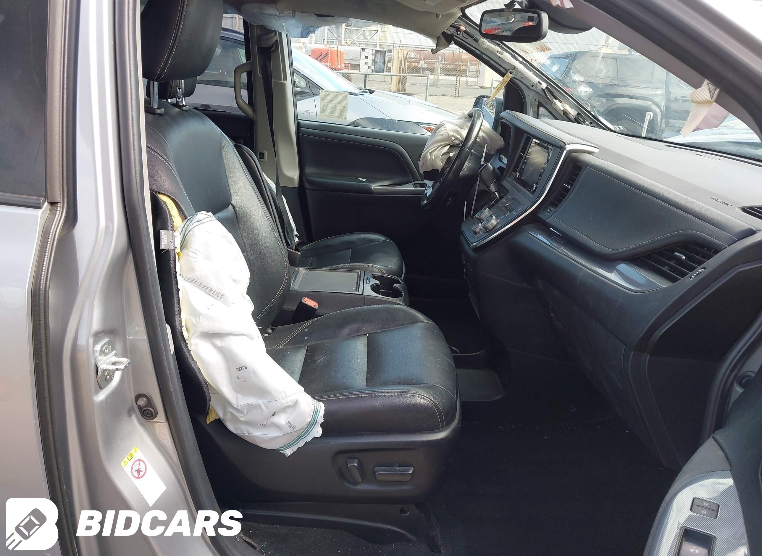 2018 Toyota Sienna, Se 8 Pass...