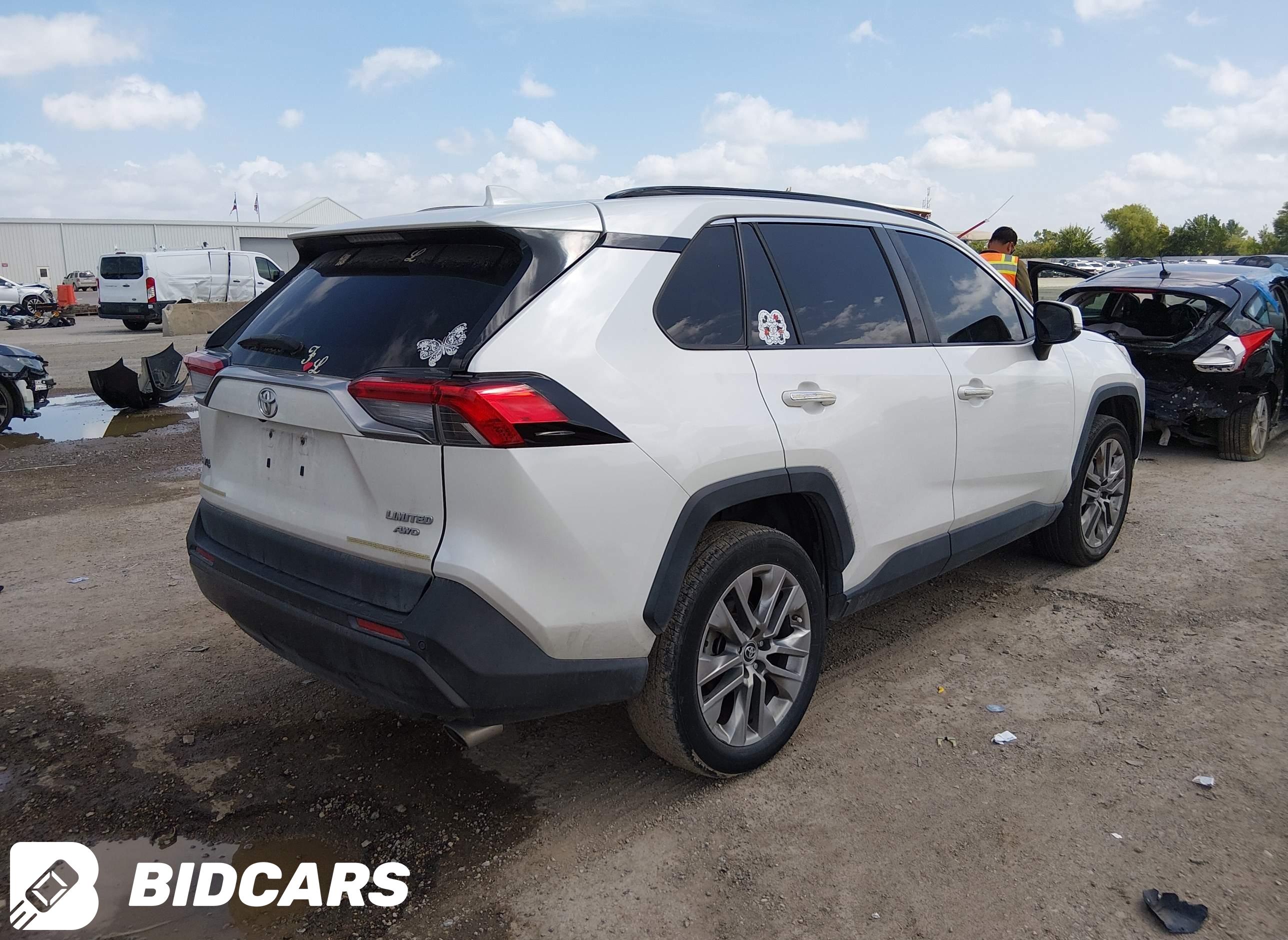 2019 Toyota RAV4, Limited