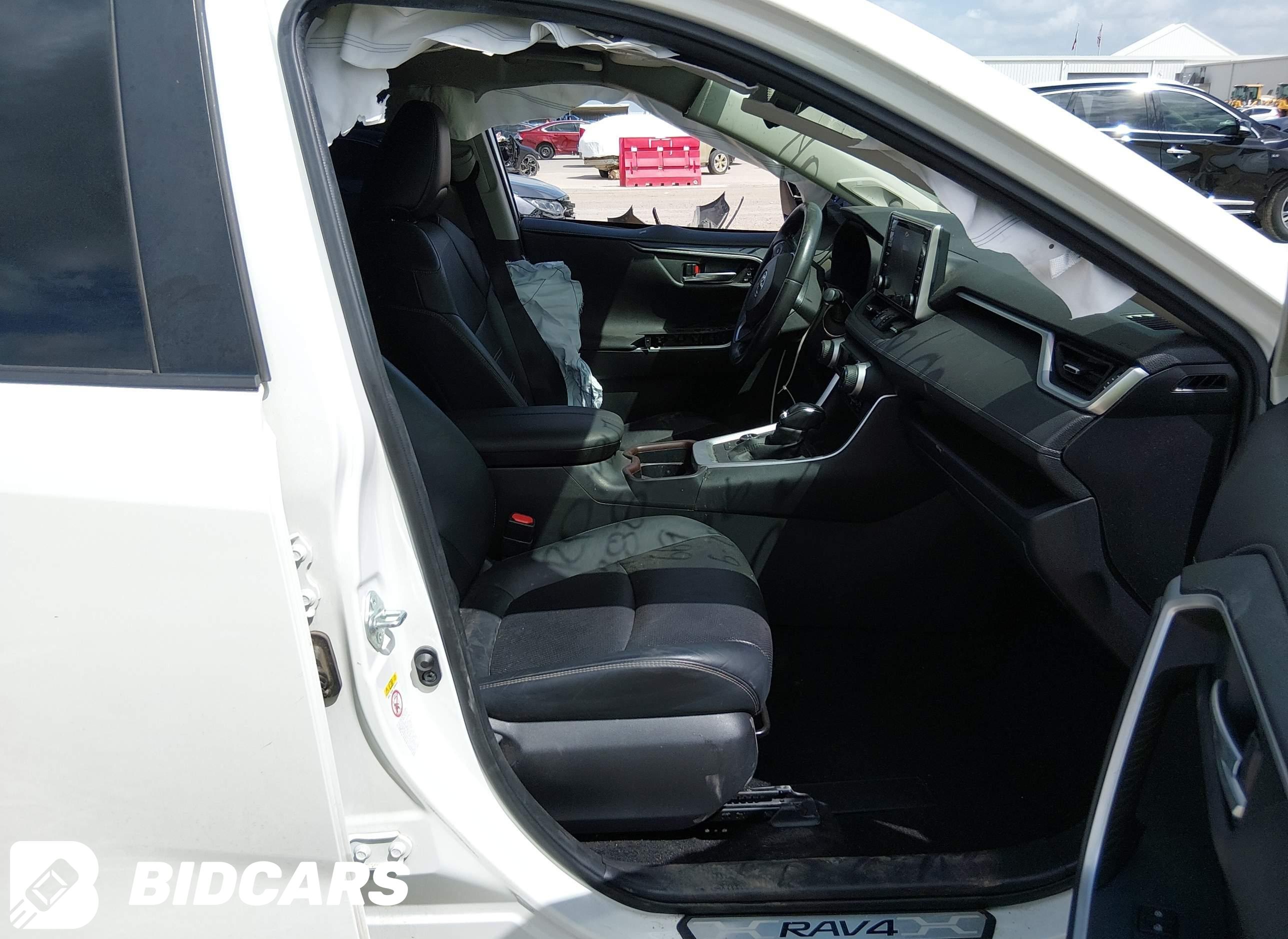 2019 Toyota RAV4, Limited