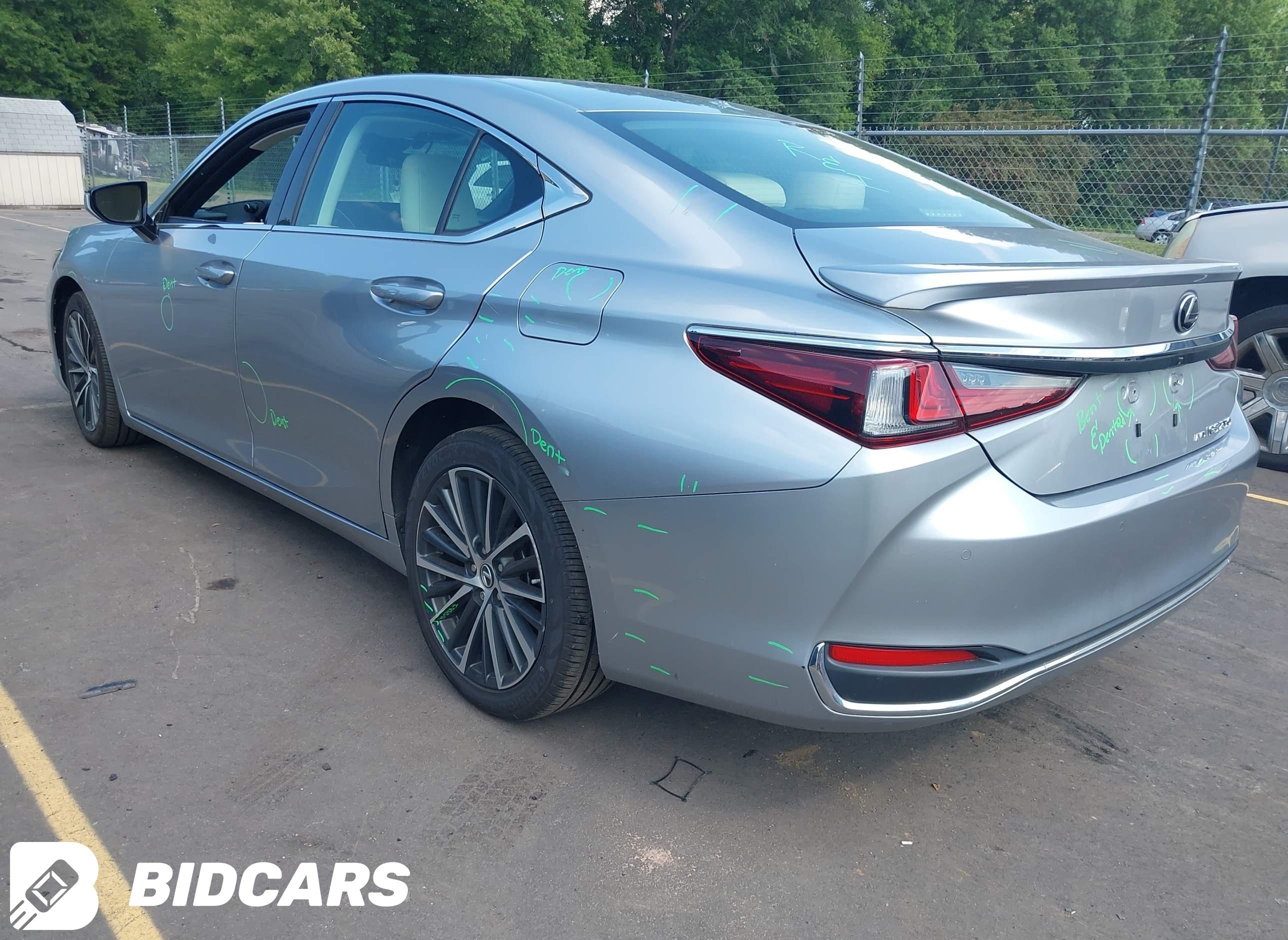2022 Lexus ES 250