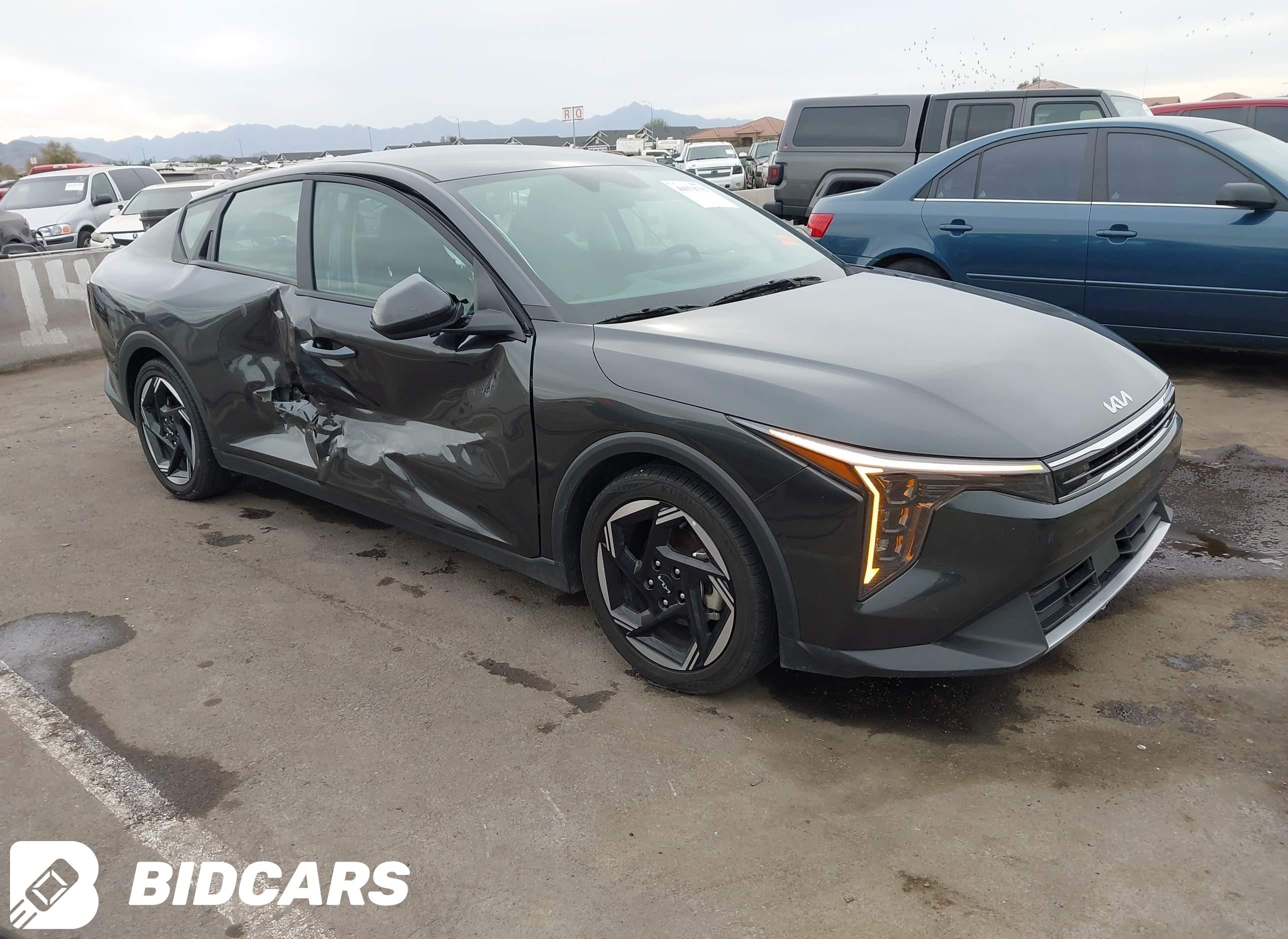 2025 KIA K4, EX