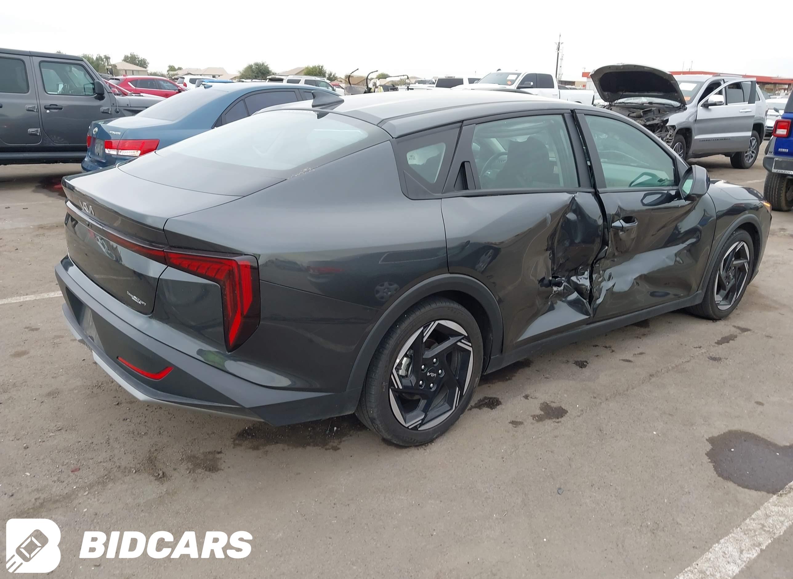 2025 KIA K4, EX