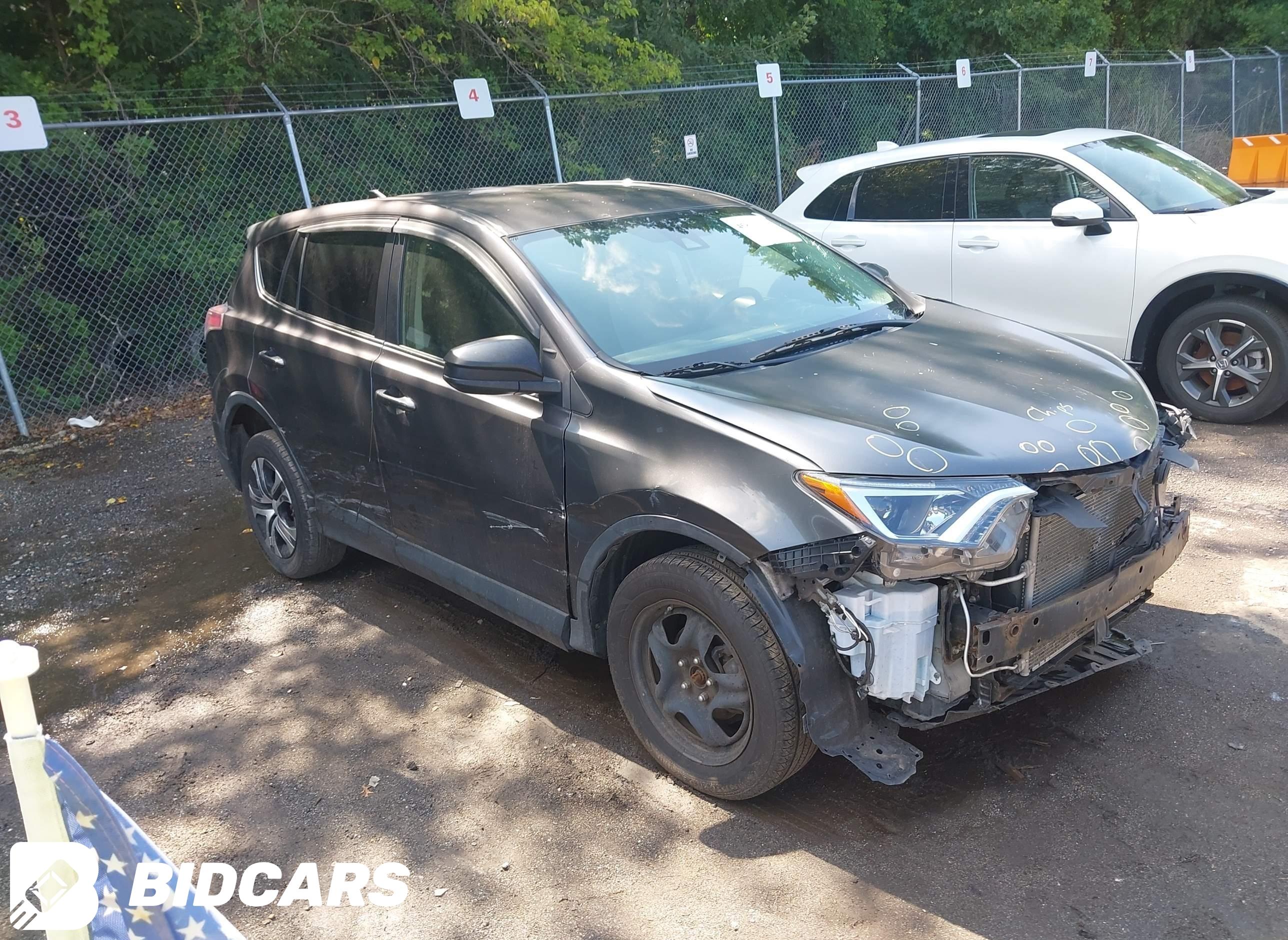 2018 Toyota RAV4, LE