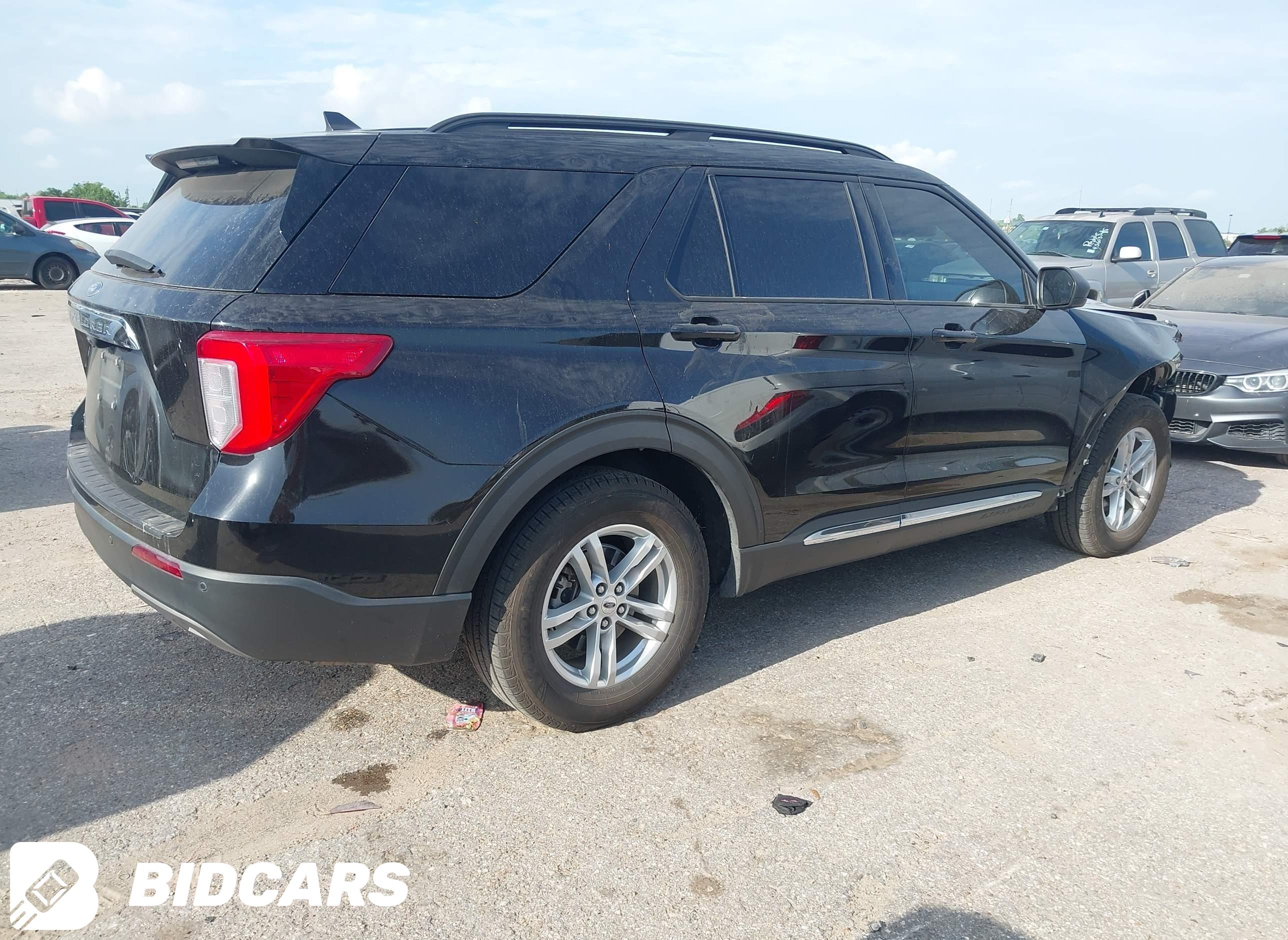 2022 Ford Explorer, Xlt