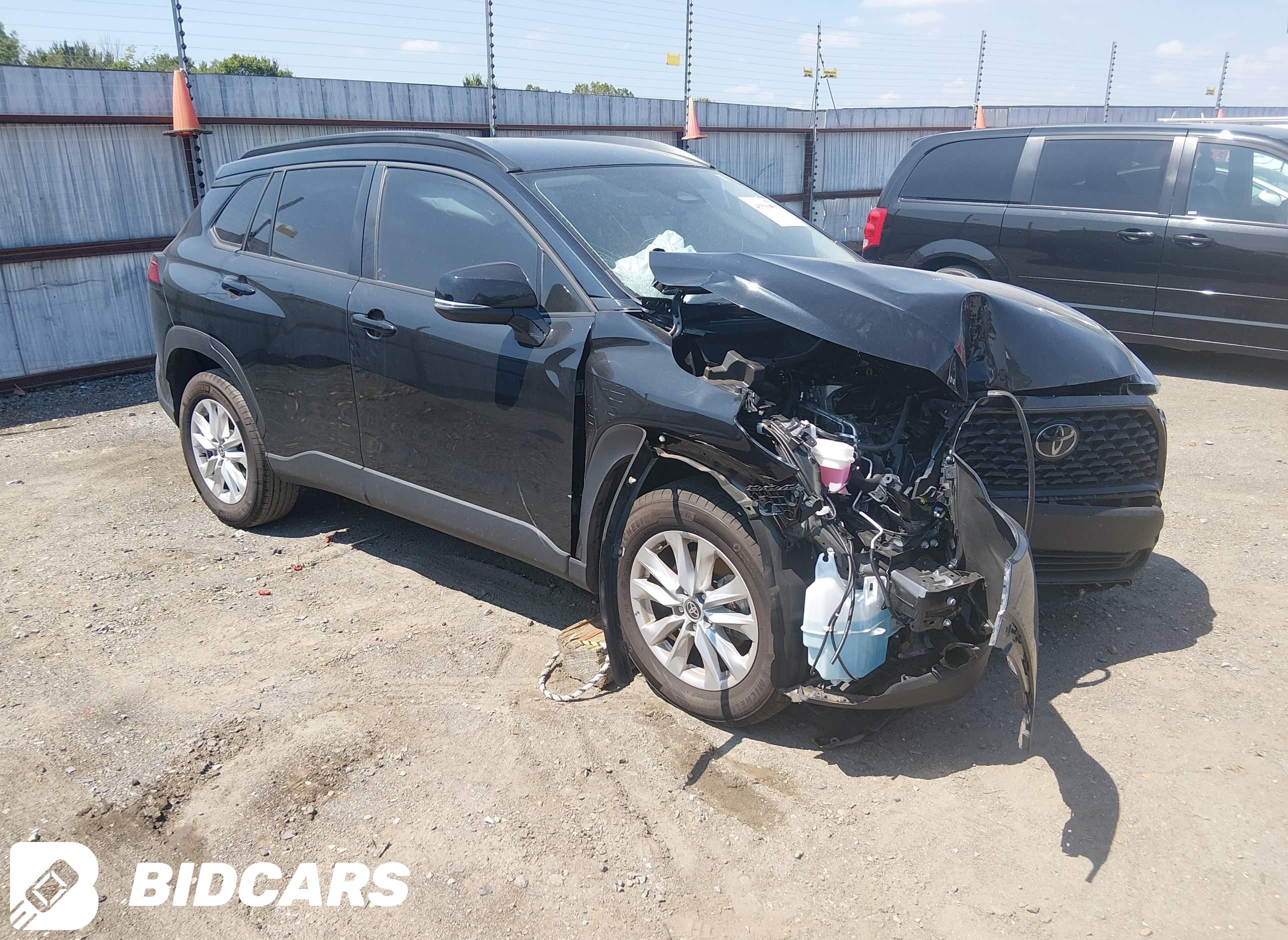 2025 Toyota Corolla Cross, LE