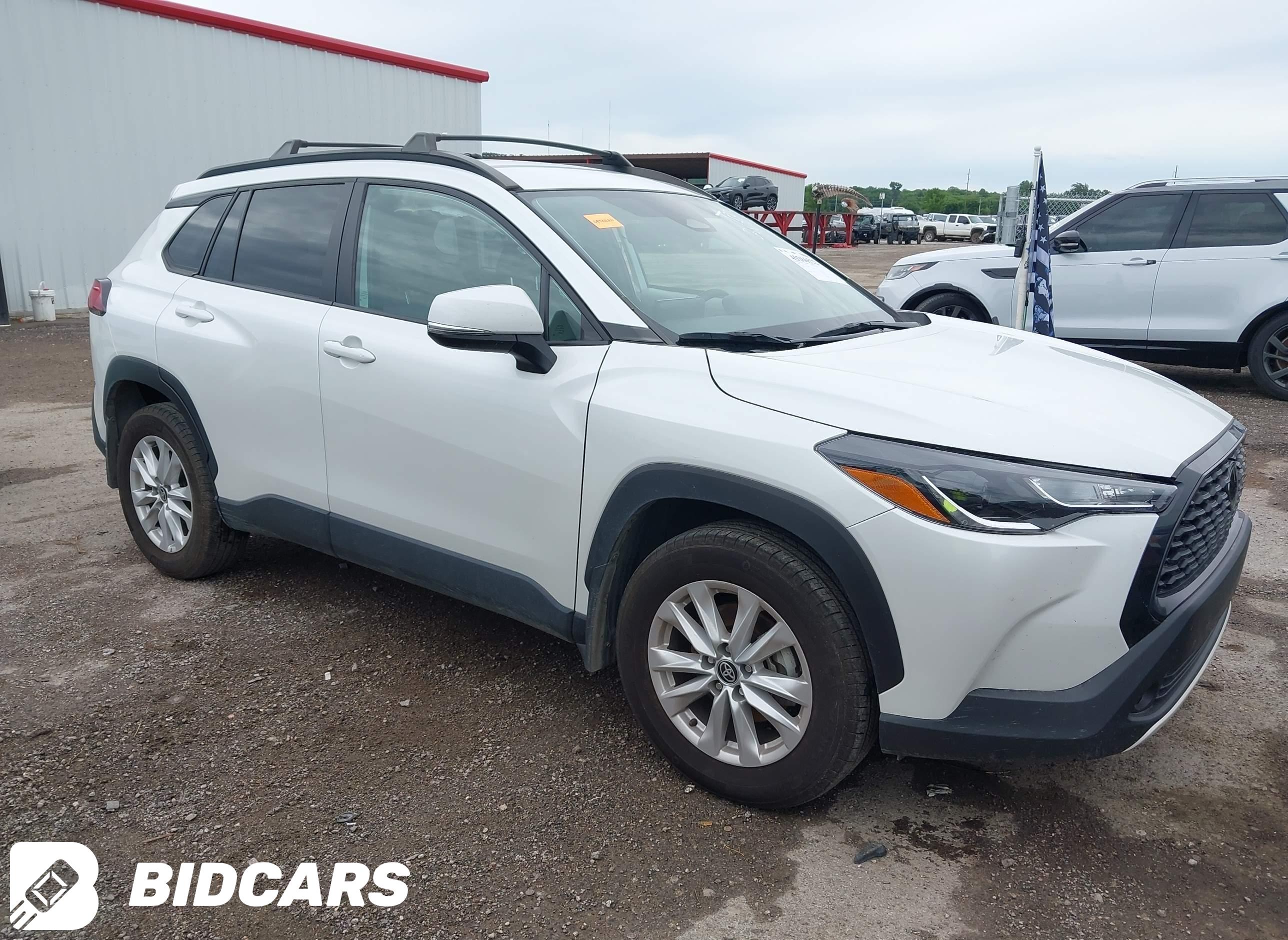 2024 Toyota Corolla Cross, LE