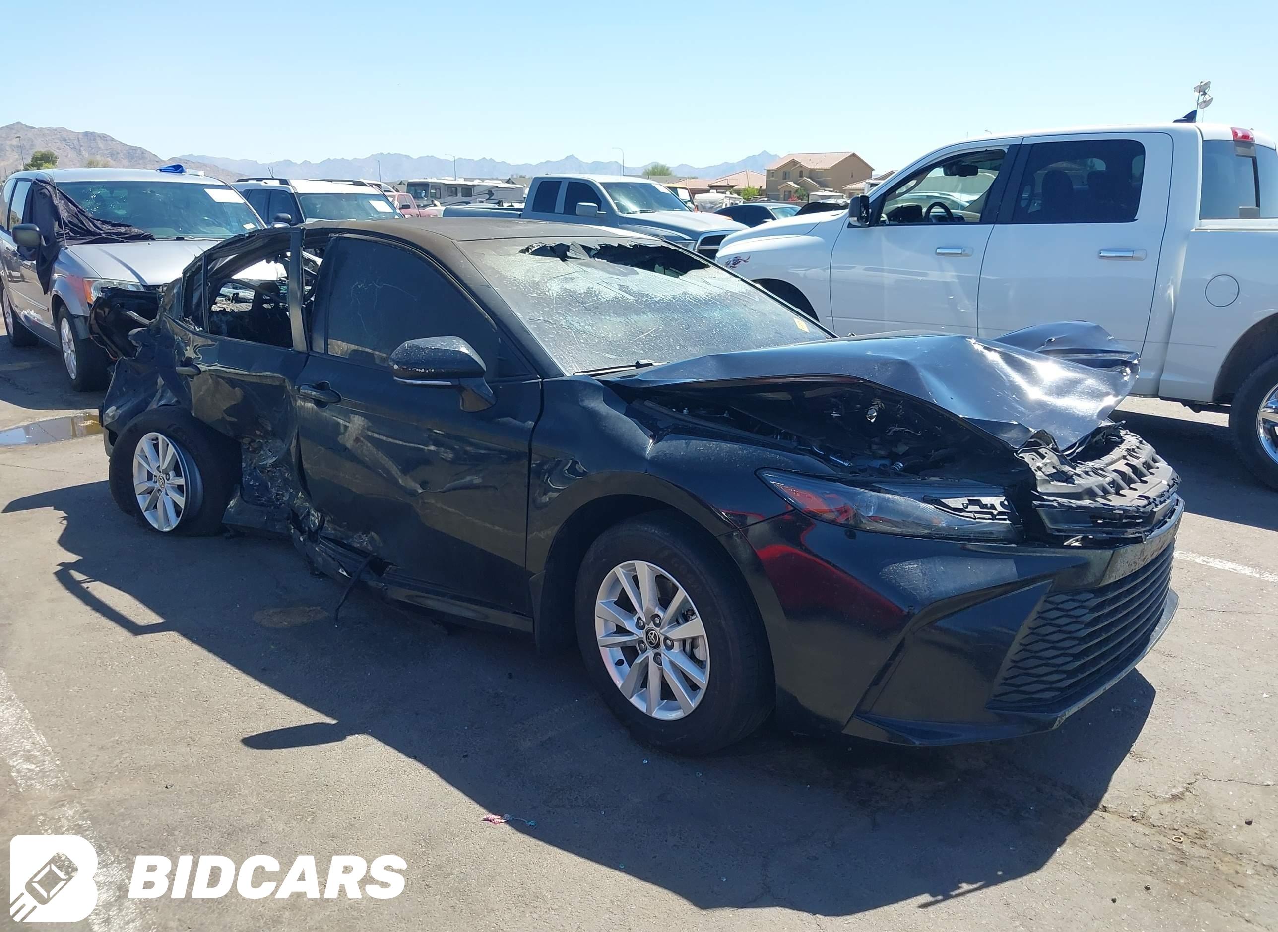 2025 Toyota Camry, LE