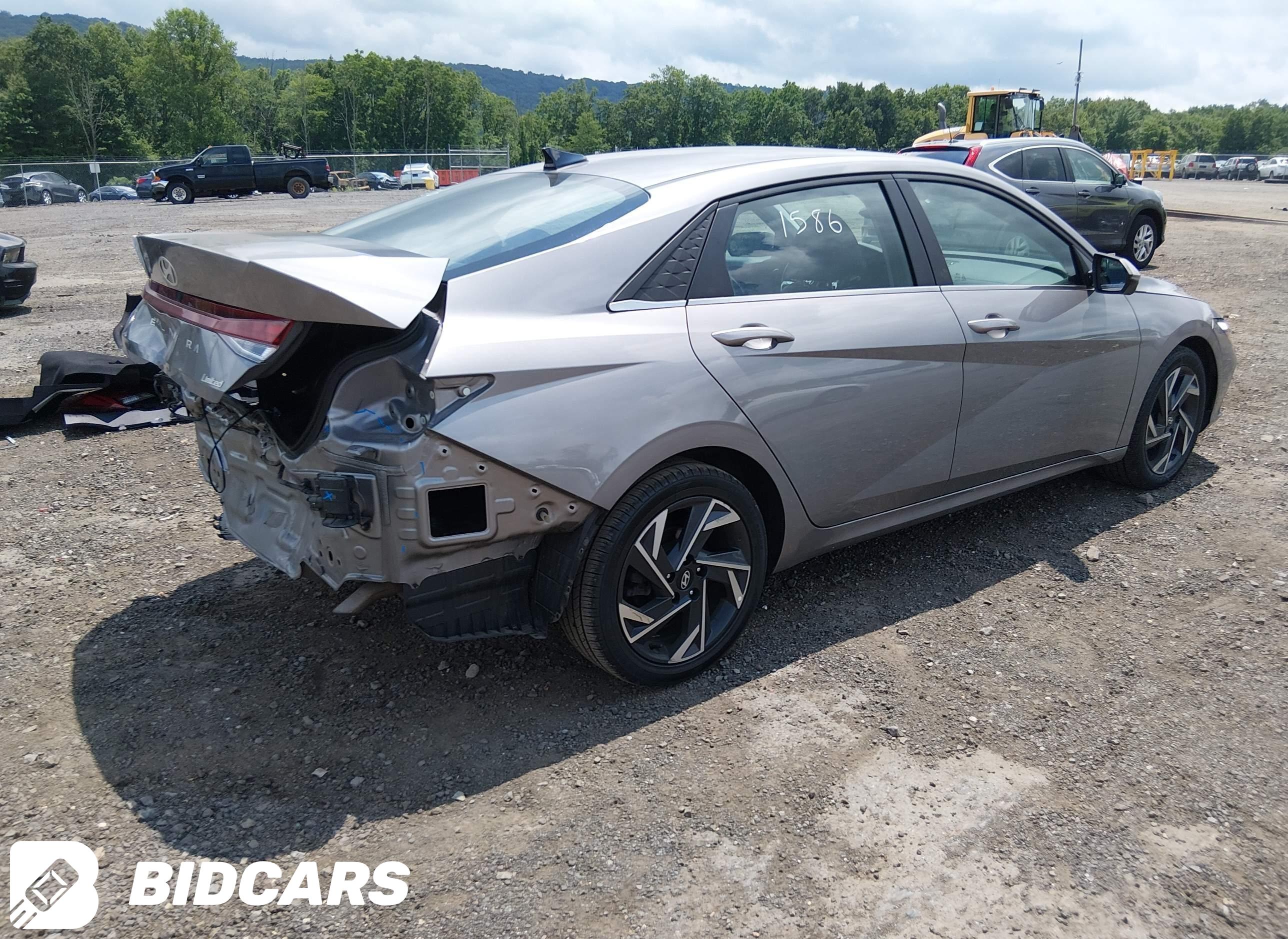 2024 Hyundai Elantra, Limited