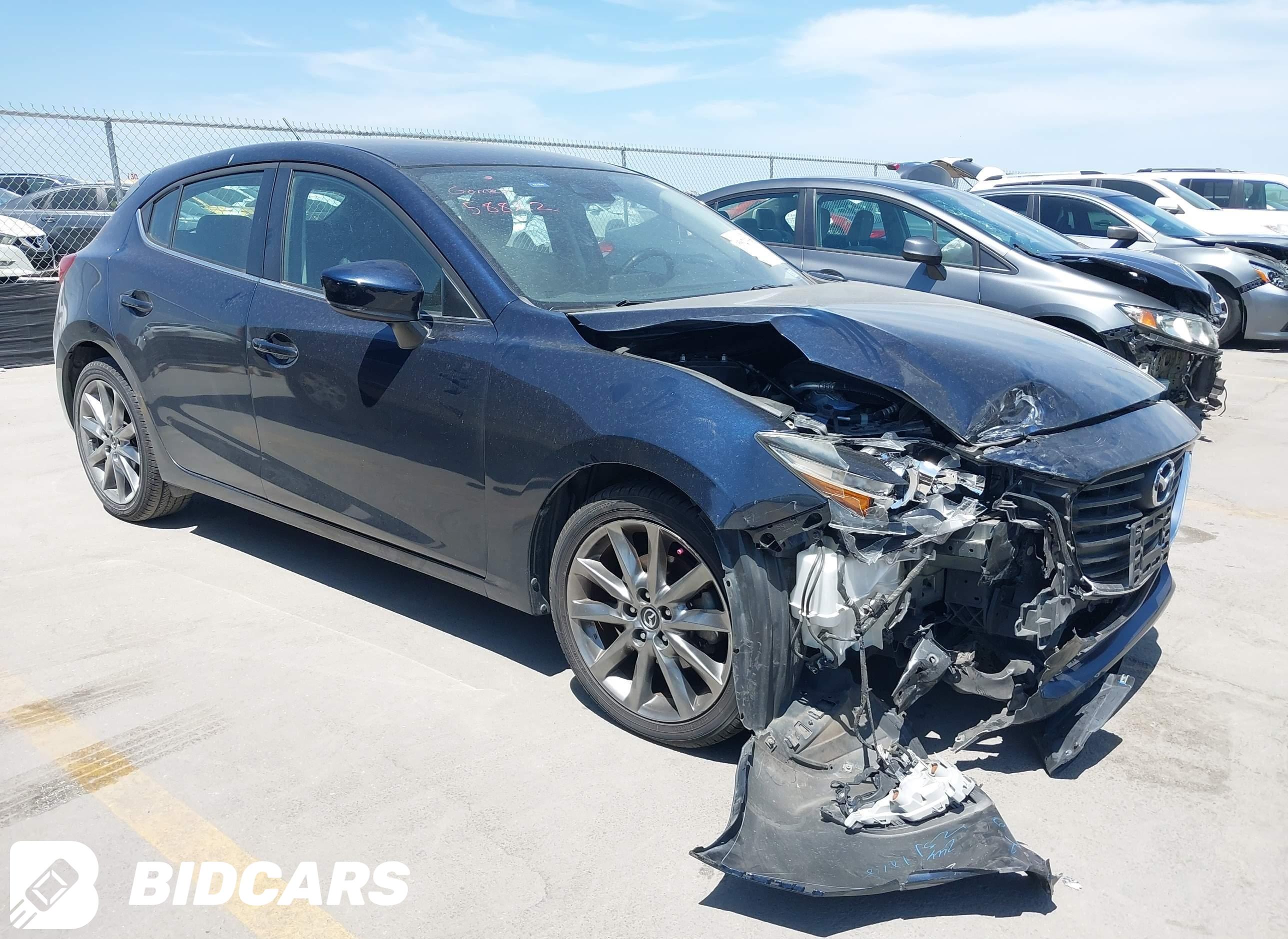 2018 Mazda 3, Touring