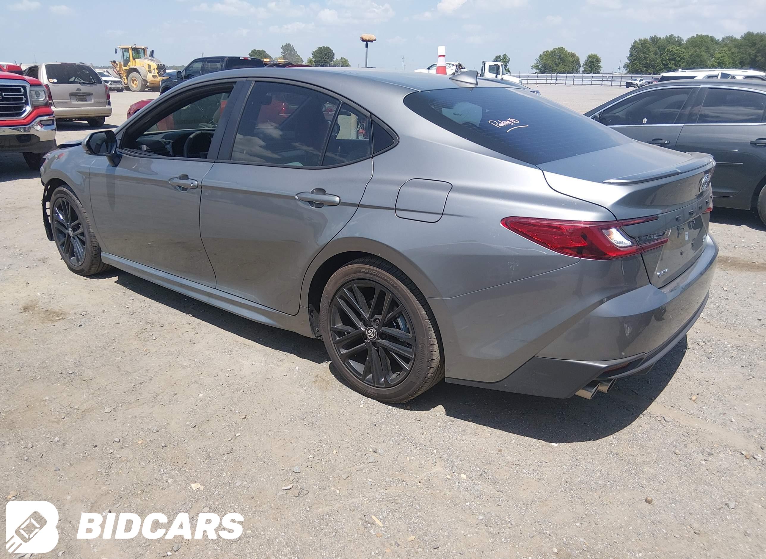 2026 Toyota Camry, SE