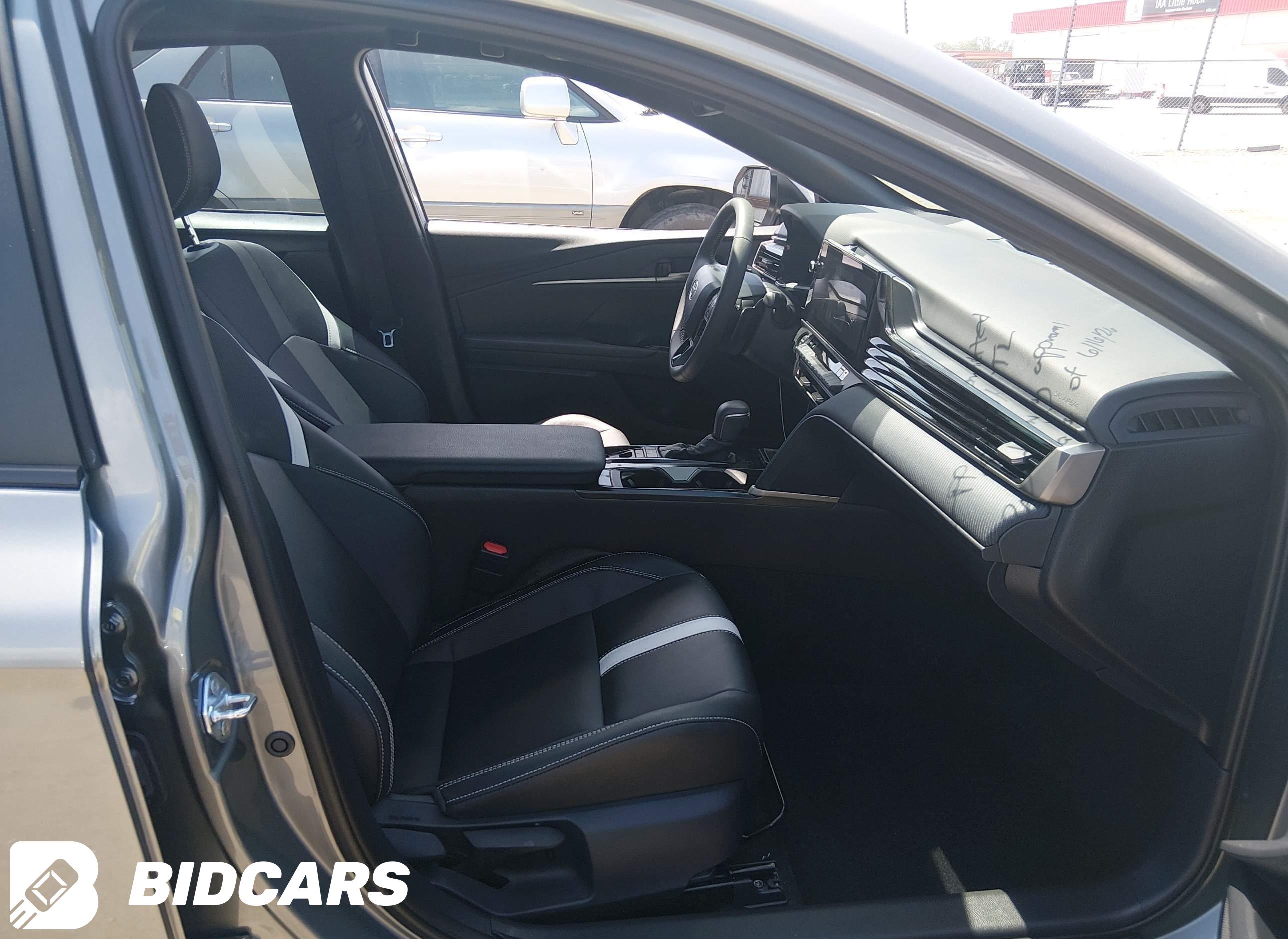 2026 Toyota Camry, SE