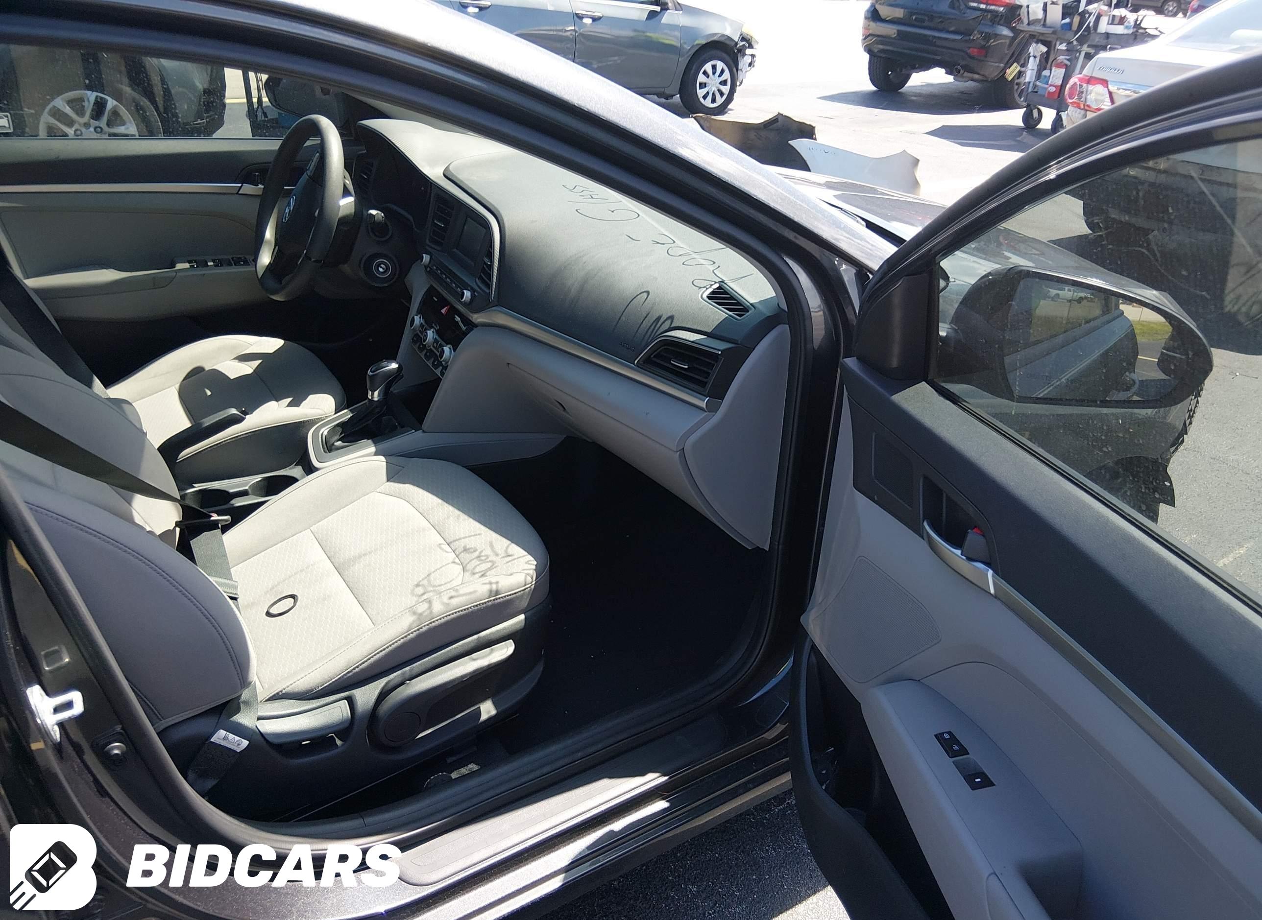 2020 Hyundai Elantra, SE