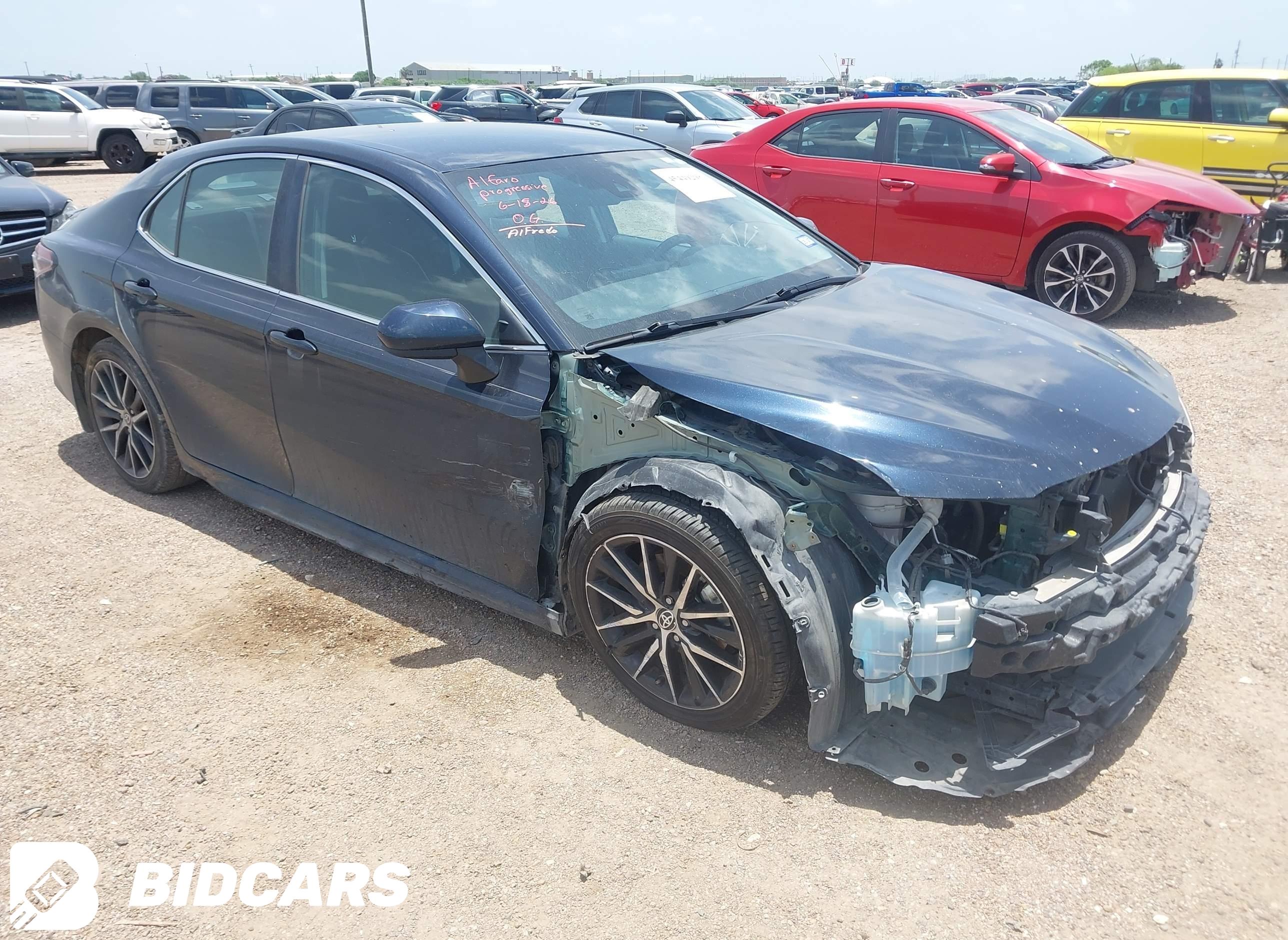 2021 Toyota Camry, SE
