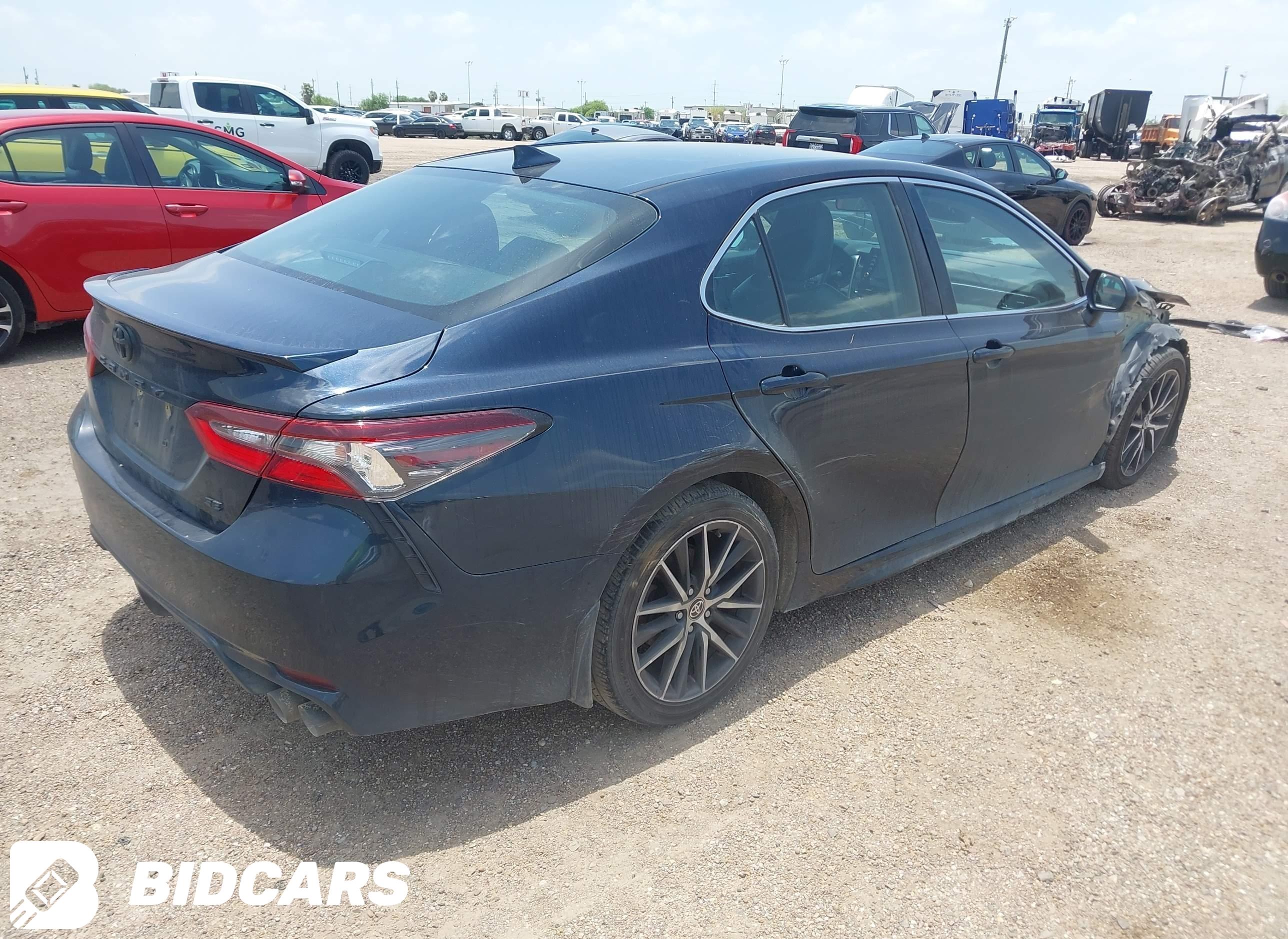 2021 Toyota Camry, SE