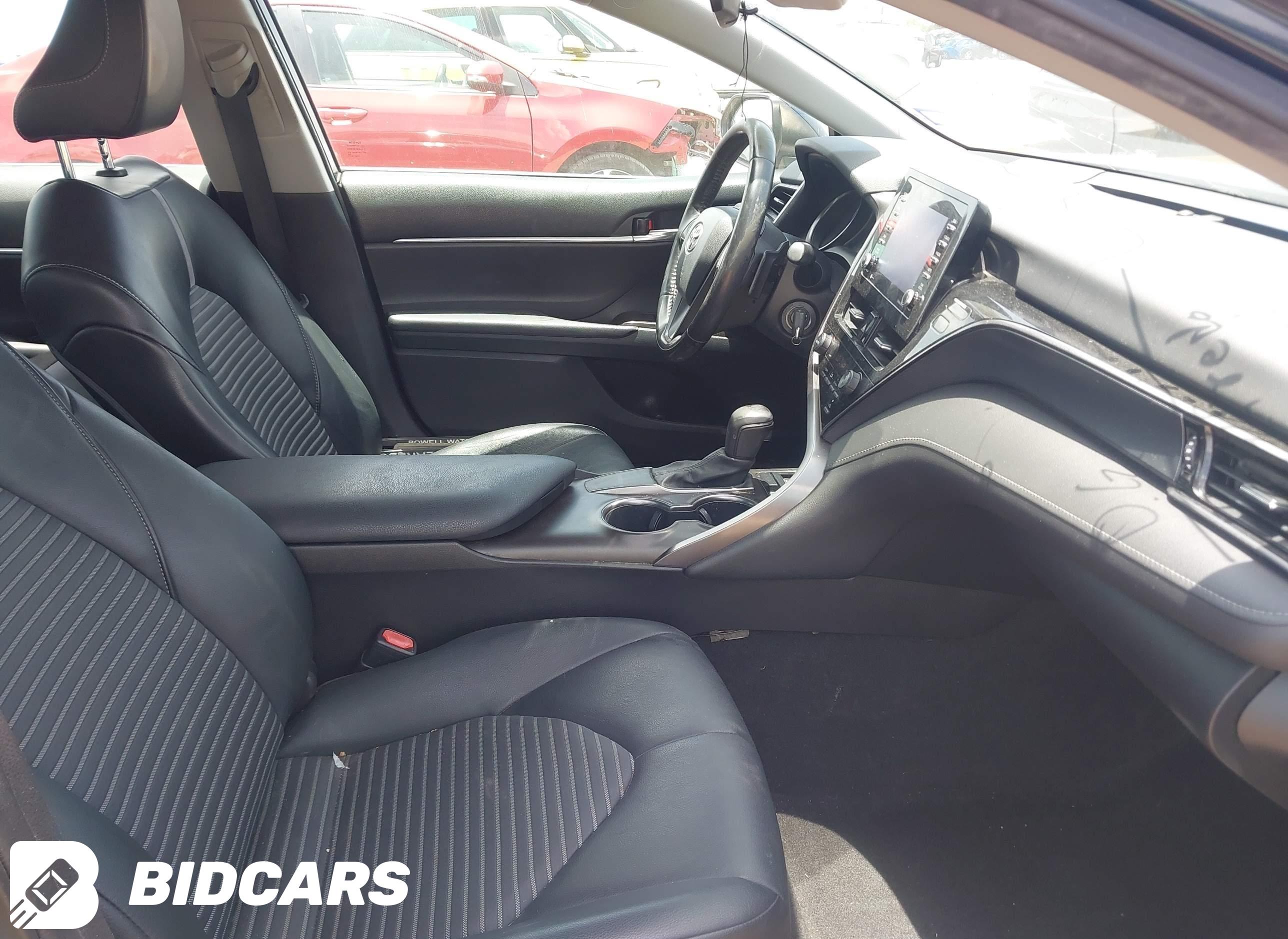 2021 Toyota Camry, SE