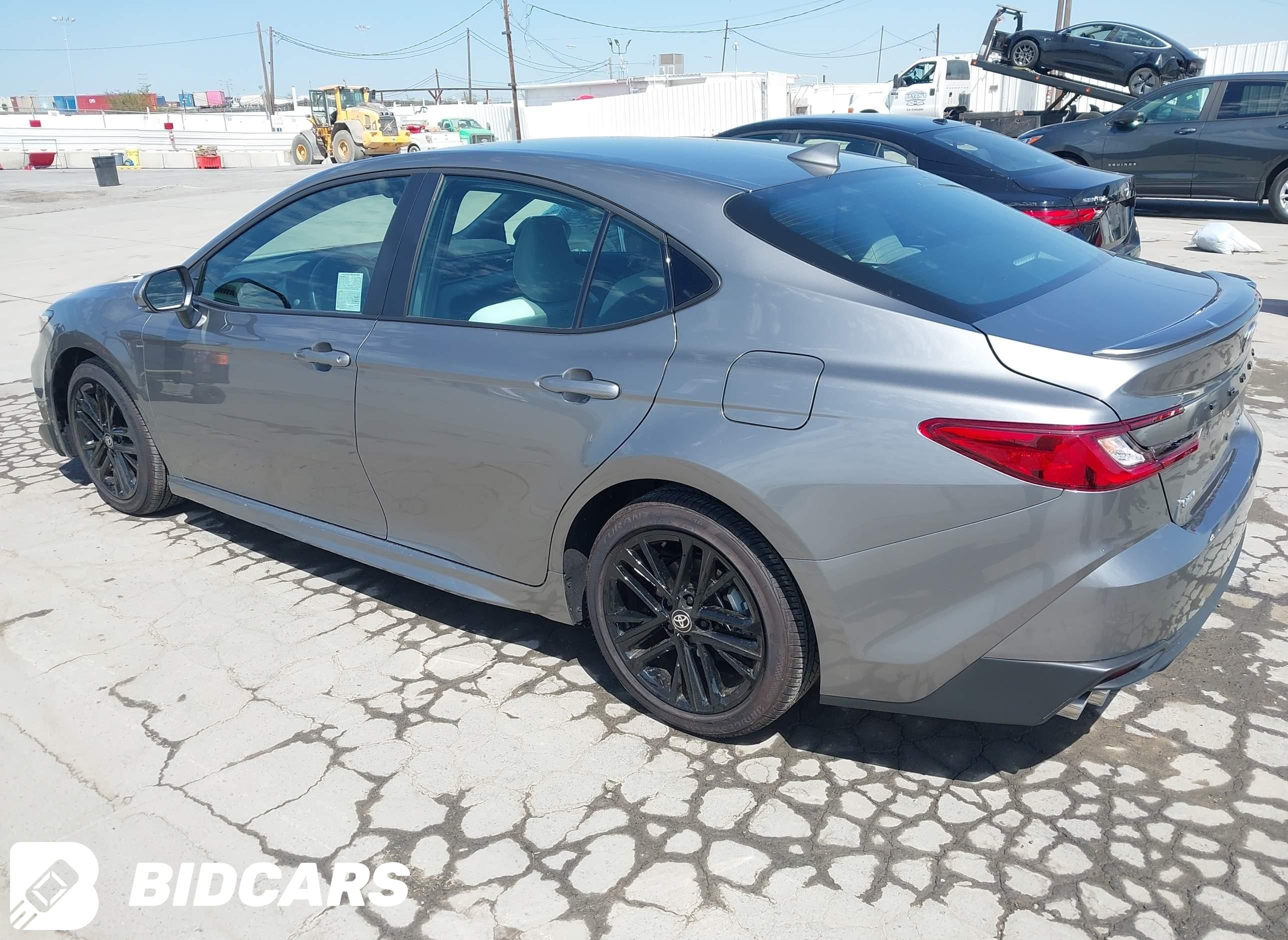 2026 Toyota Camry, SE