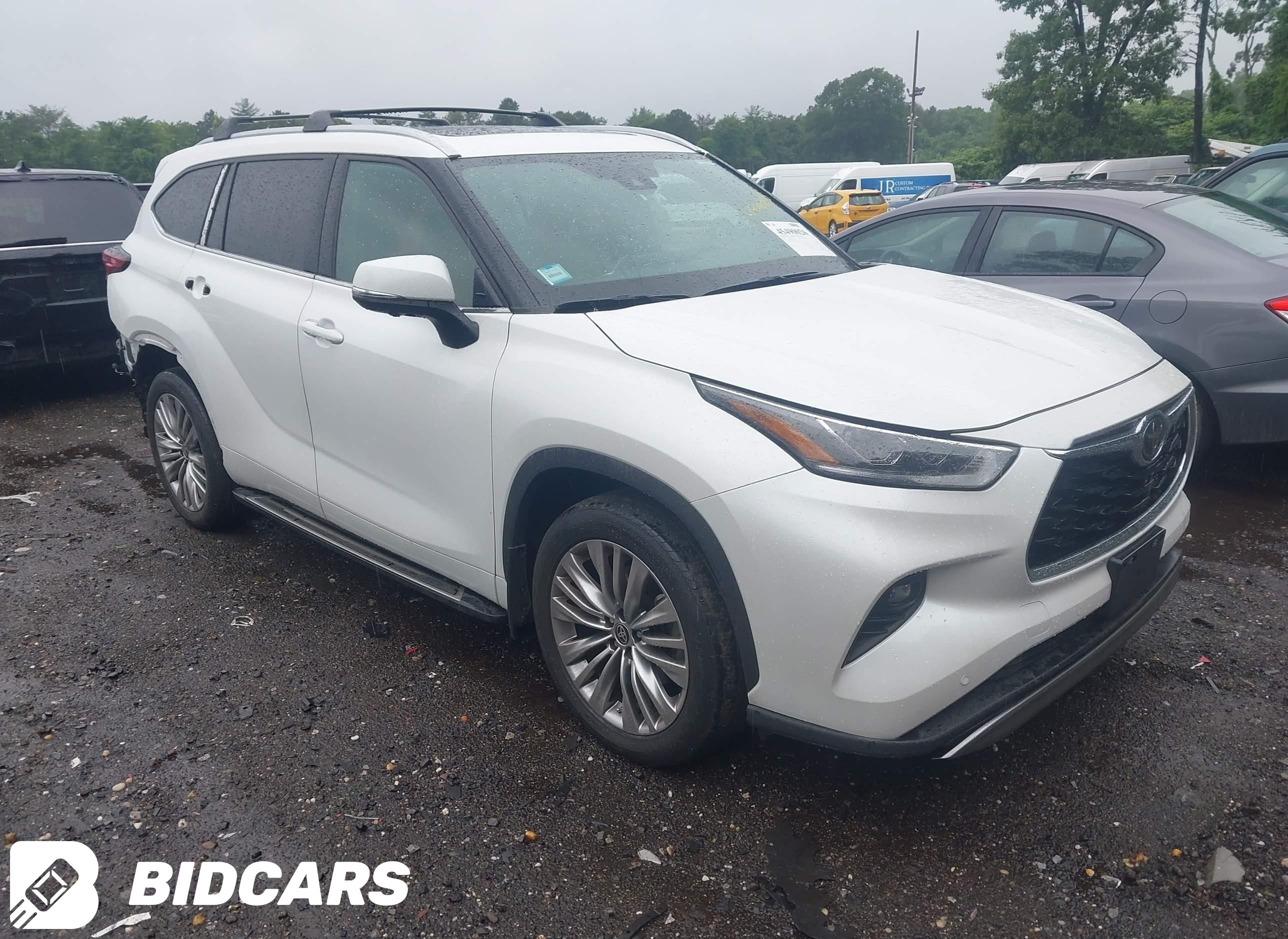 2024 Toyota Highlander, Platinum