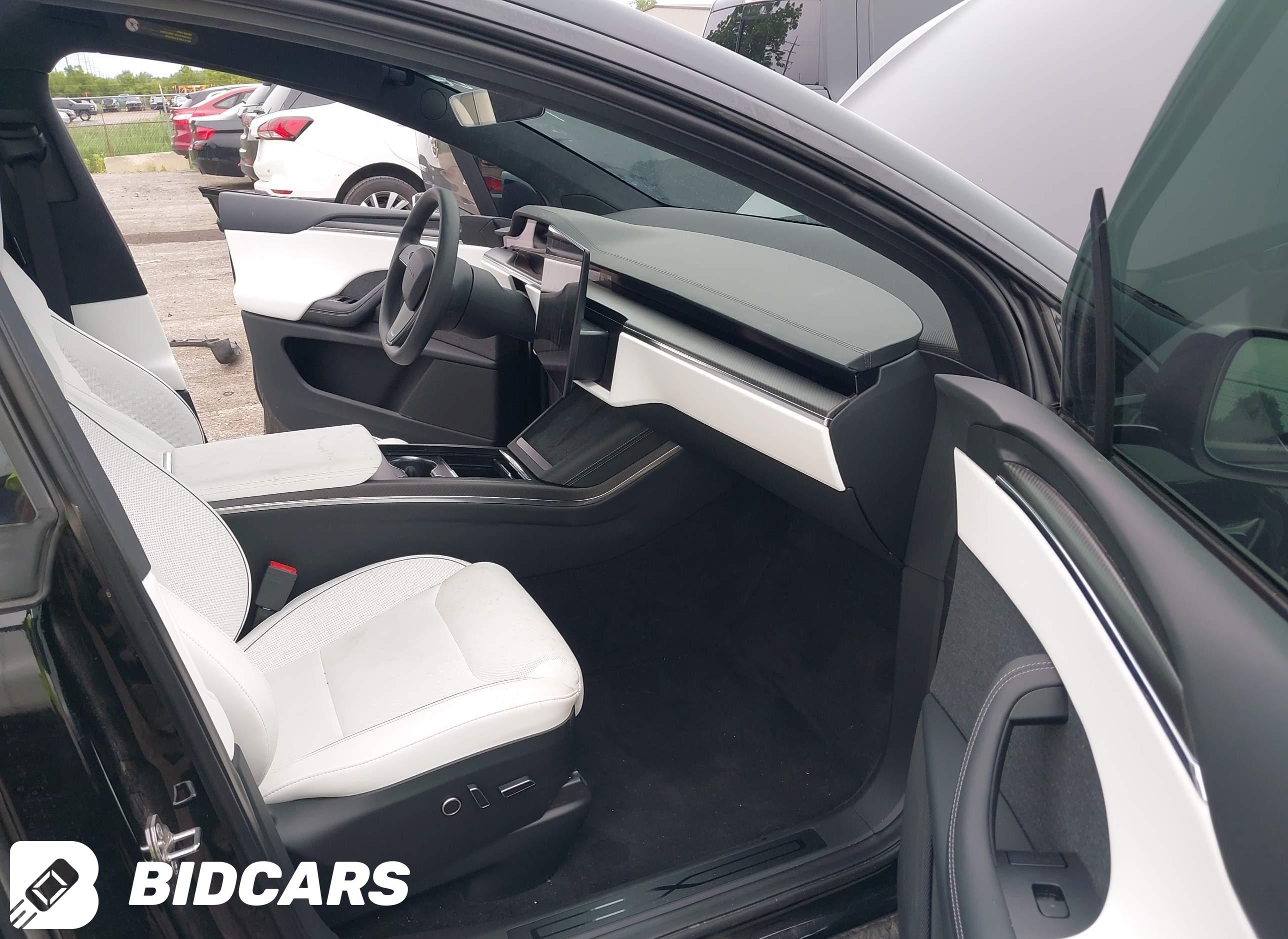 2024 Tesla Model X, Plaid Tri...