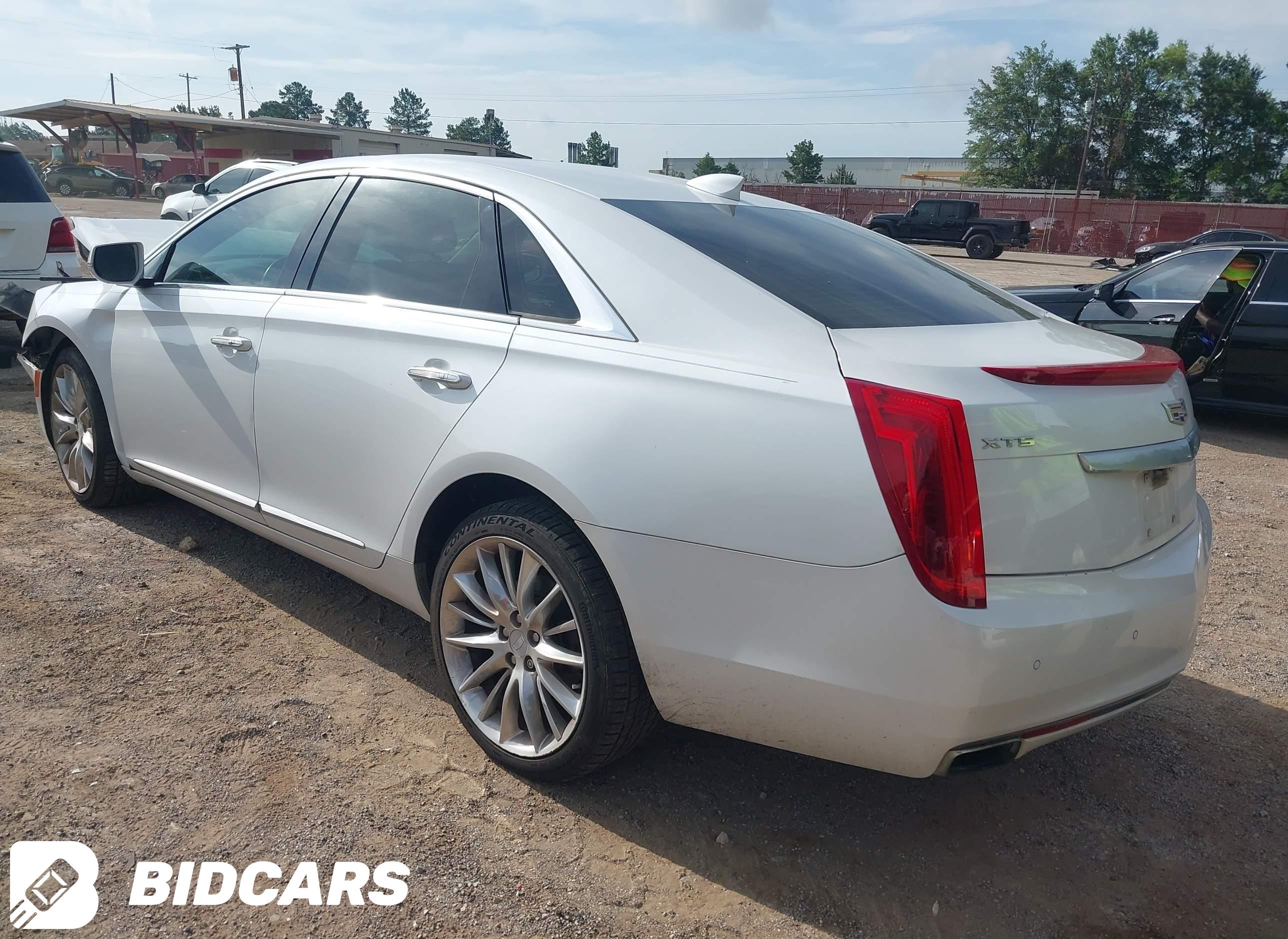 2016 Cadillac XTS, Platinum