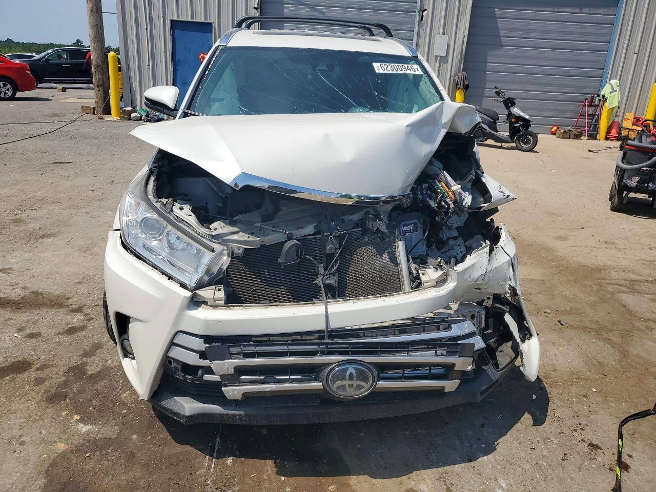 2019 Toyota Highlander, Xle