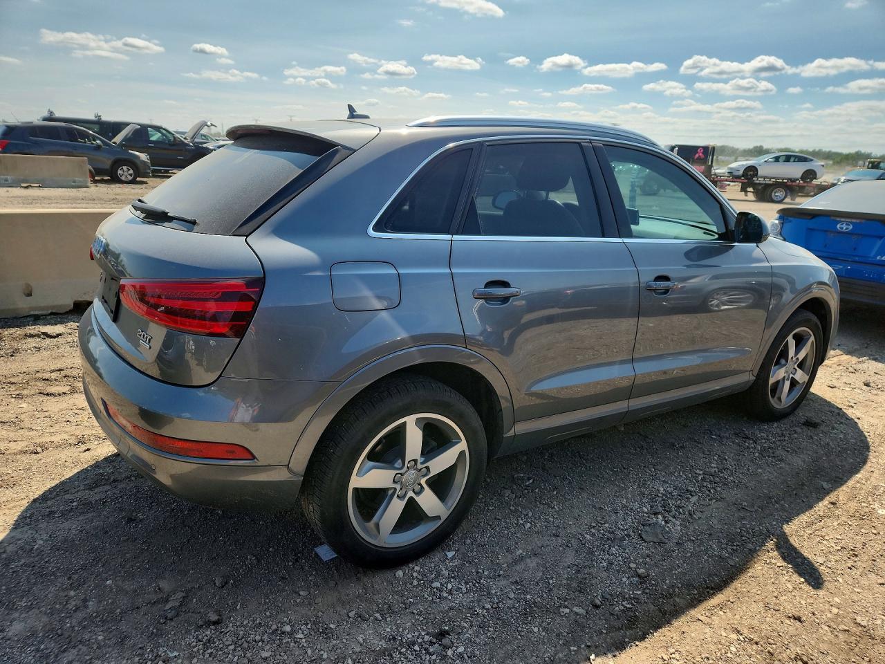 2015 Audi Q3, Prestige