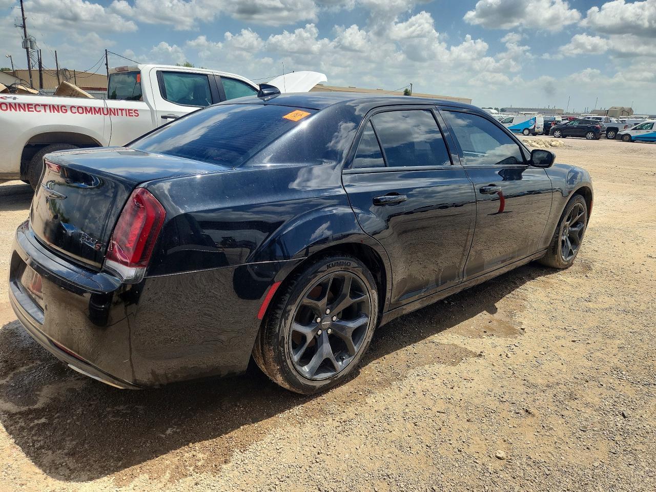 2021 Chrysler 300, S