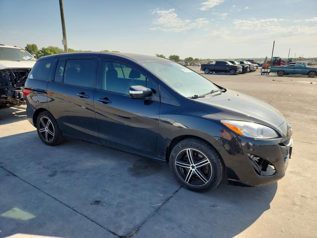 2015 Mazda 5, Sport