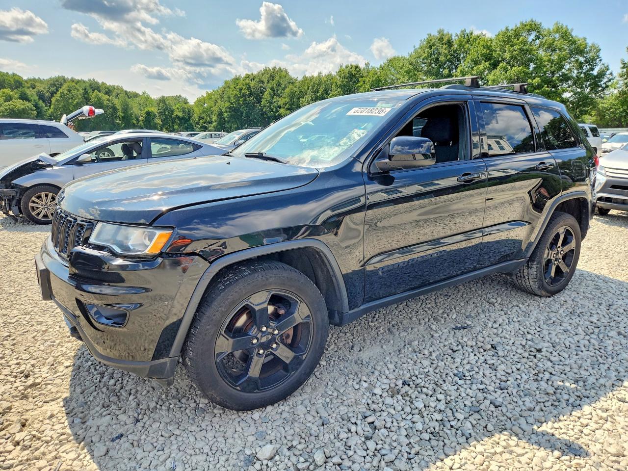 2018 Jeep Grand Cherokee, Laredo