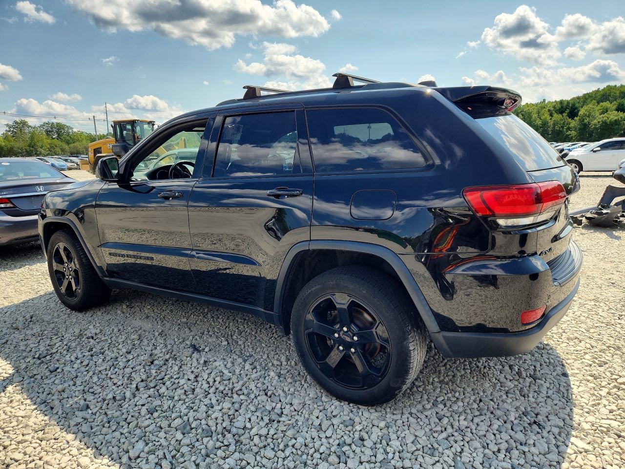2018 Jeep Grand Cherokee, Laredo