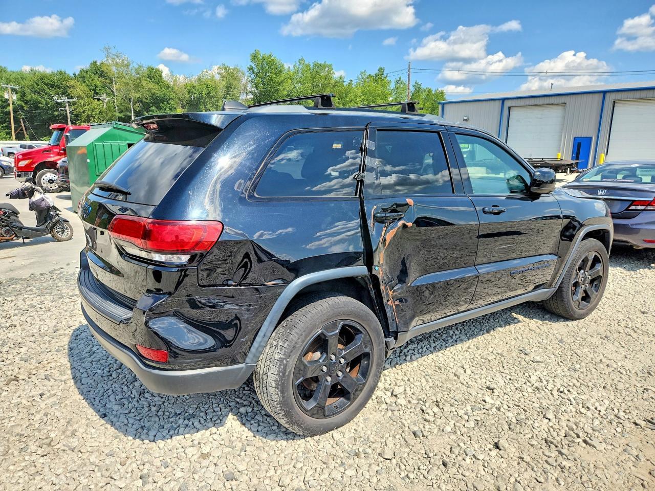 2018 Jeep Grand Cherokee, Laredo