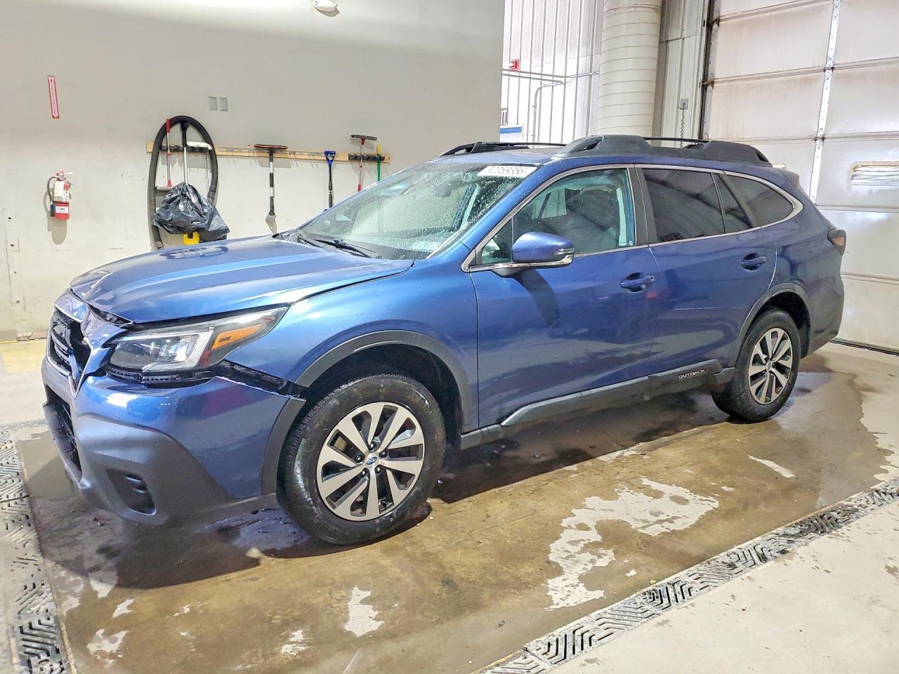 2020 Subaru Outback, Premium