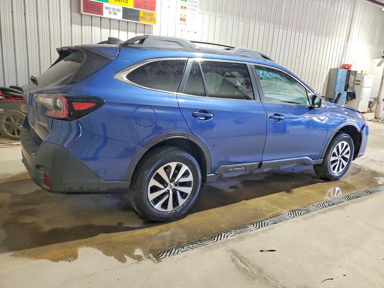 2020 Subaru Outback, Premium