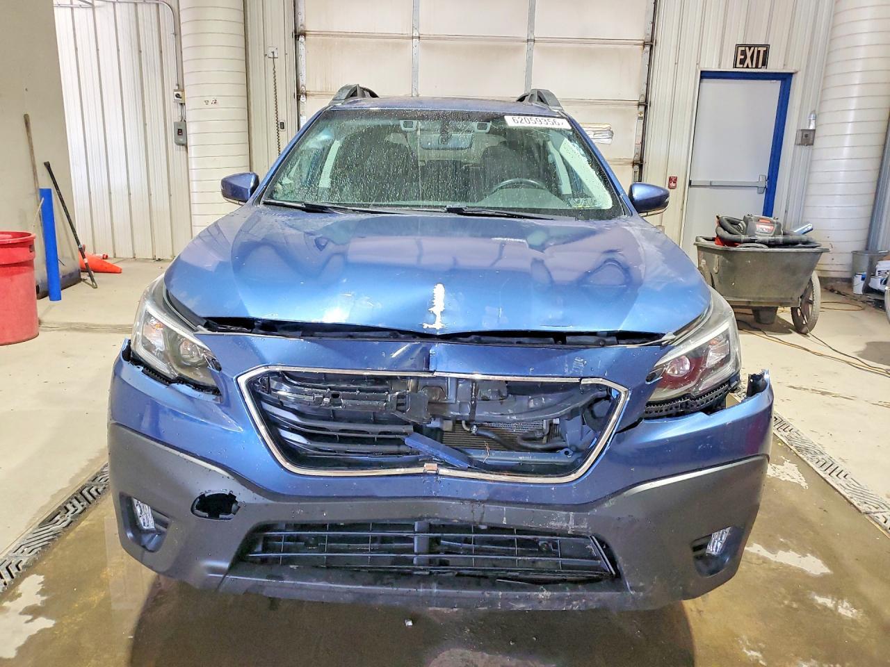 2020 Subaru Outback, Premium