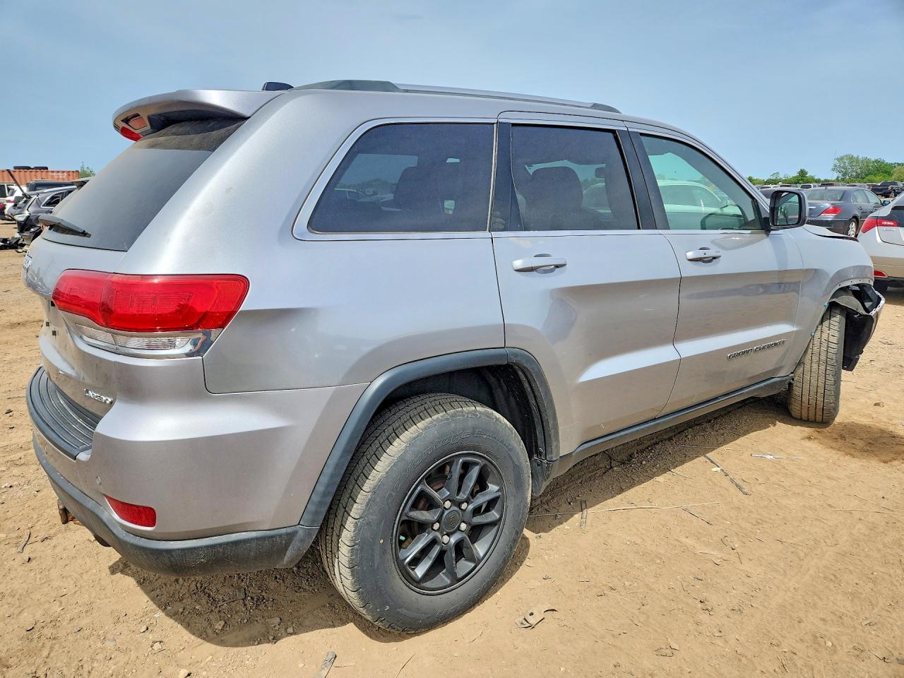 2018 Jeep Grand Cherokee, Laredo