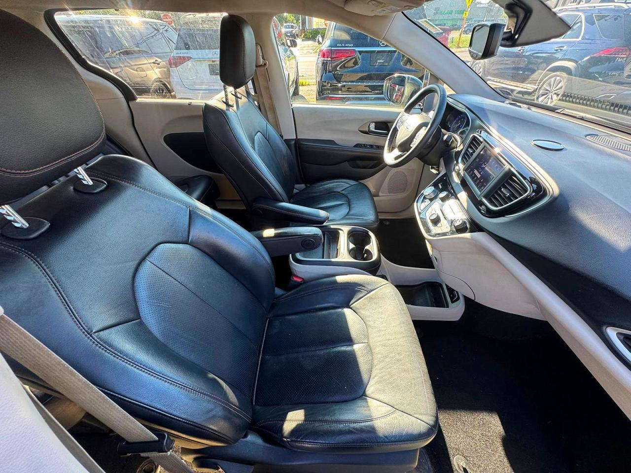 2020 Chrysler Pacifica, Touri...