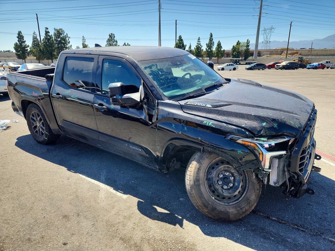 2022 Toyota Tundra, Platinum Hv