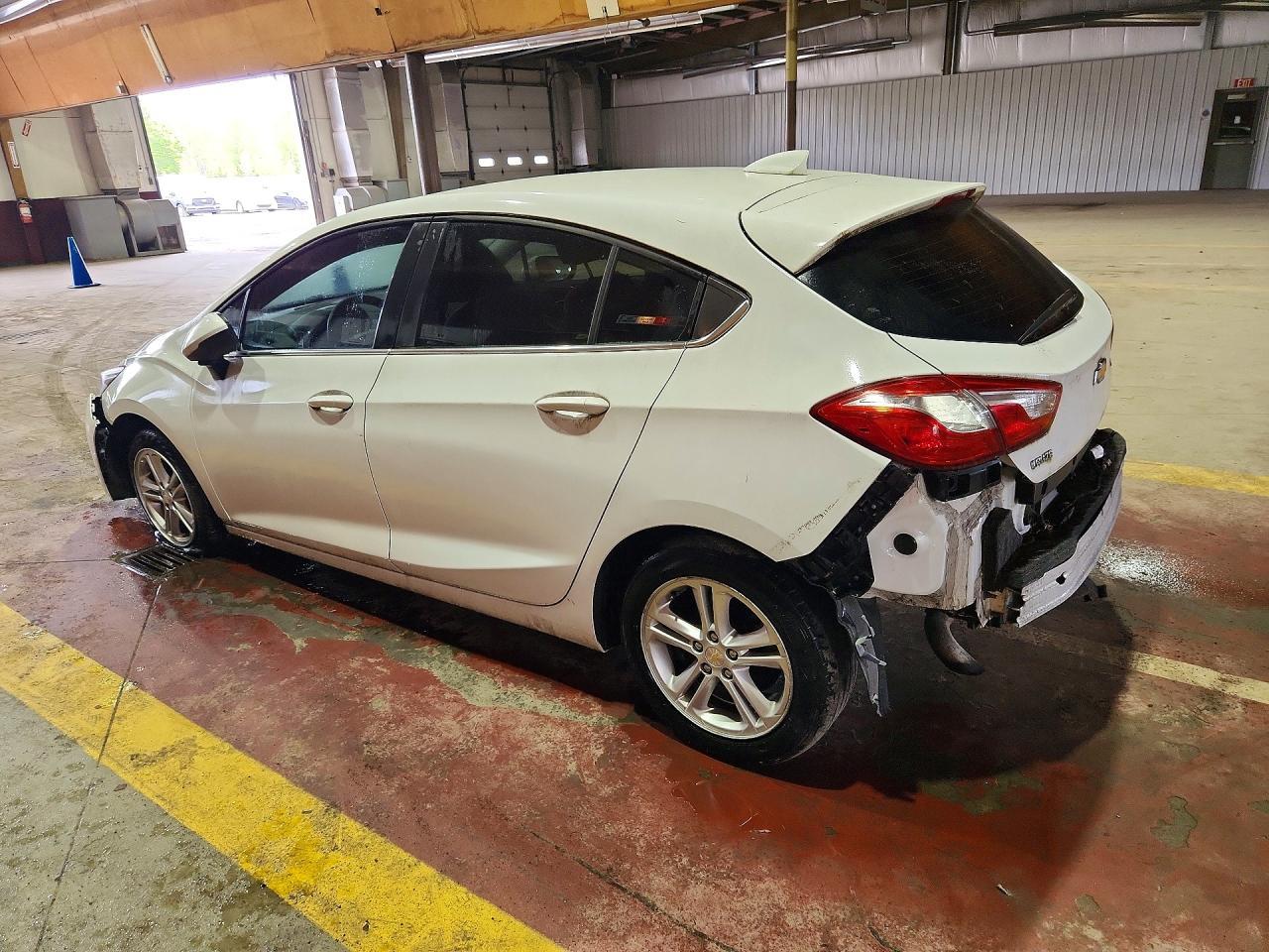 2017 Chevrolet Cruze, LT
