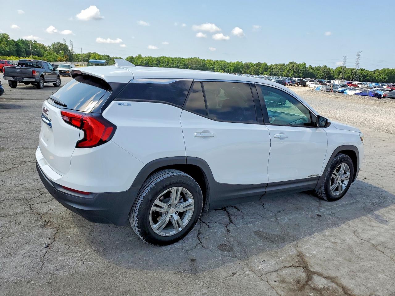 2020 GMC Terrain, Sle