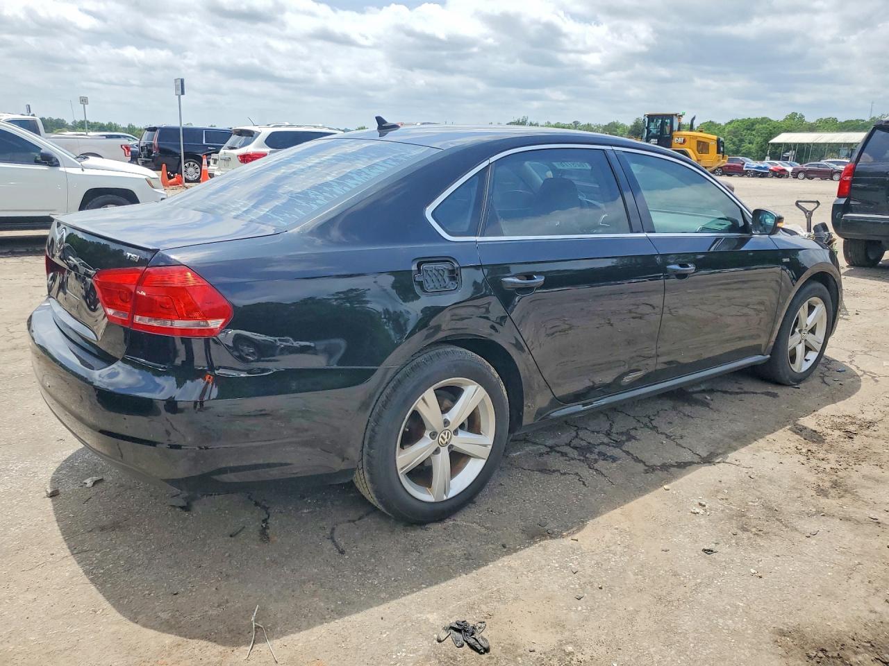 2015 Volkswagen Passat, S