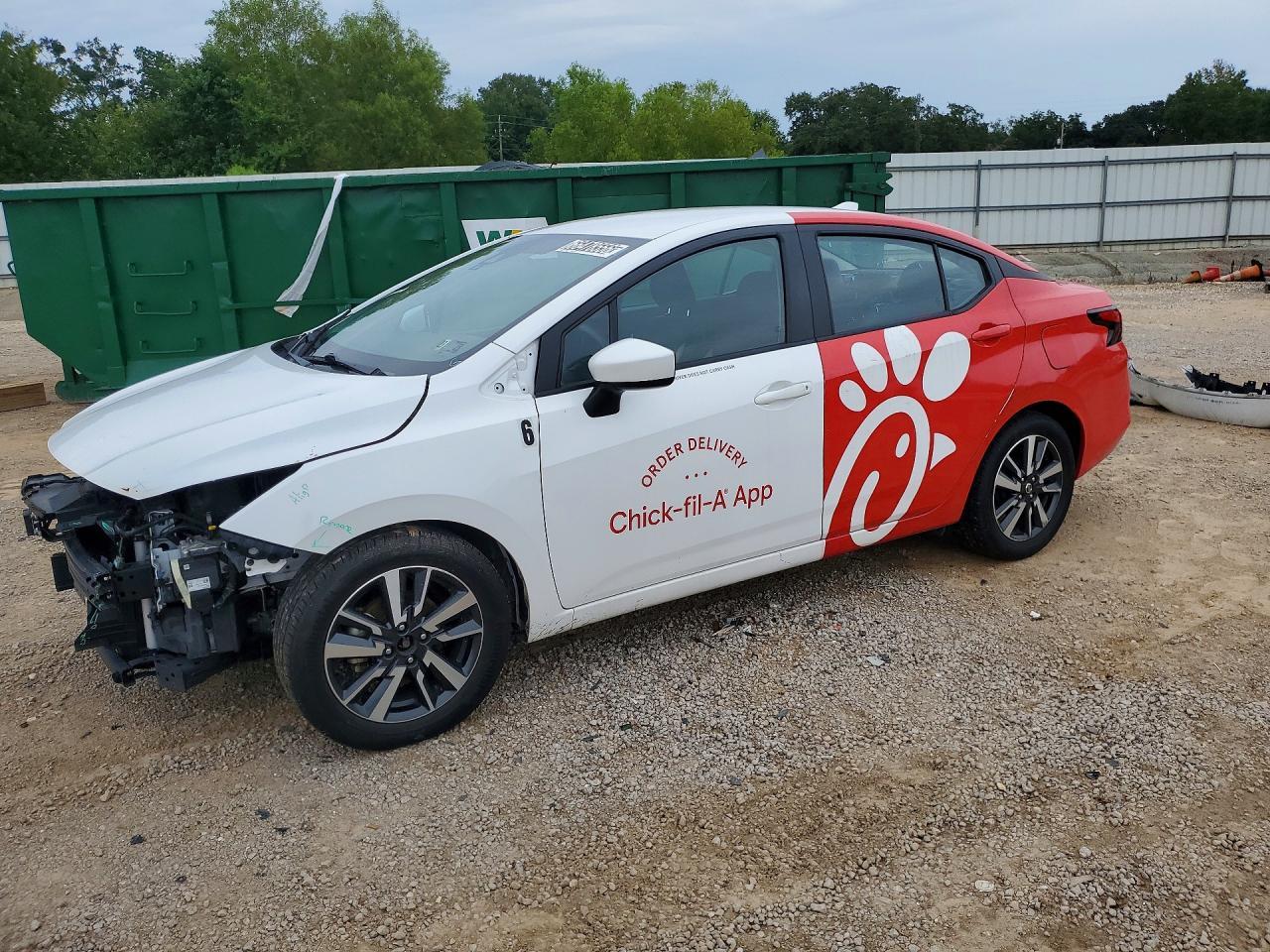2022 Nissan Versa, SV