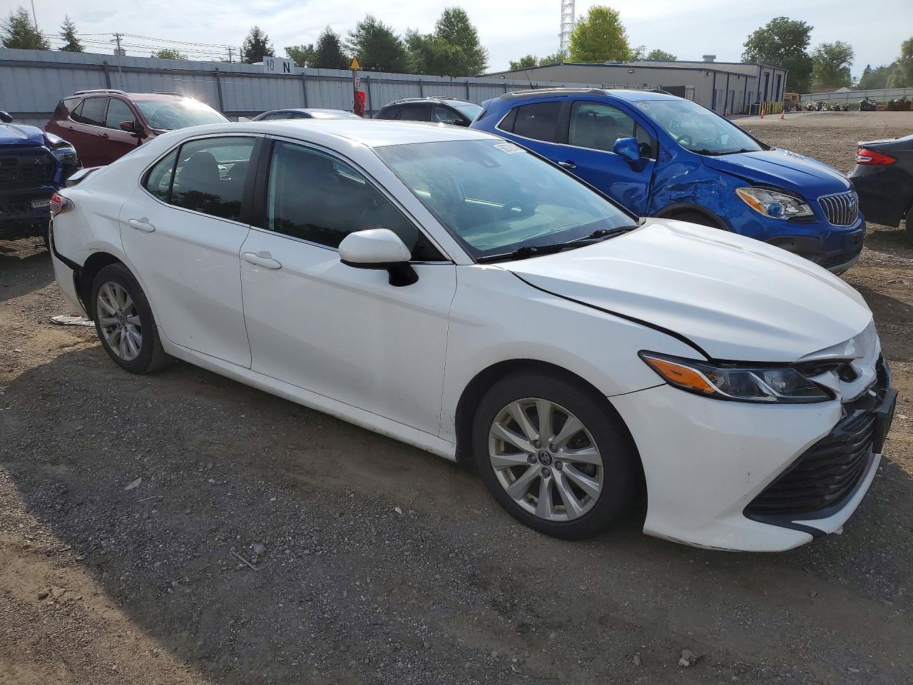 2020 Toyota Camry, LE