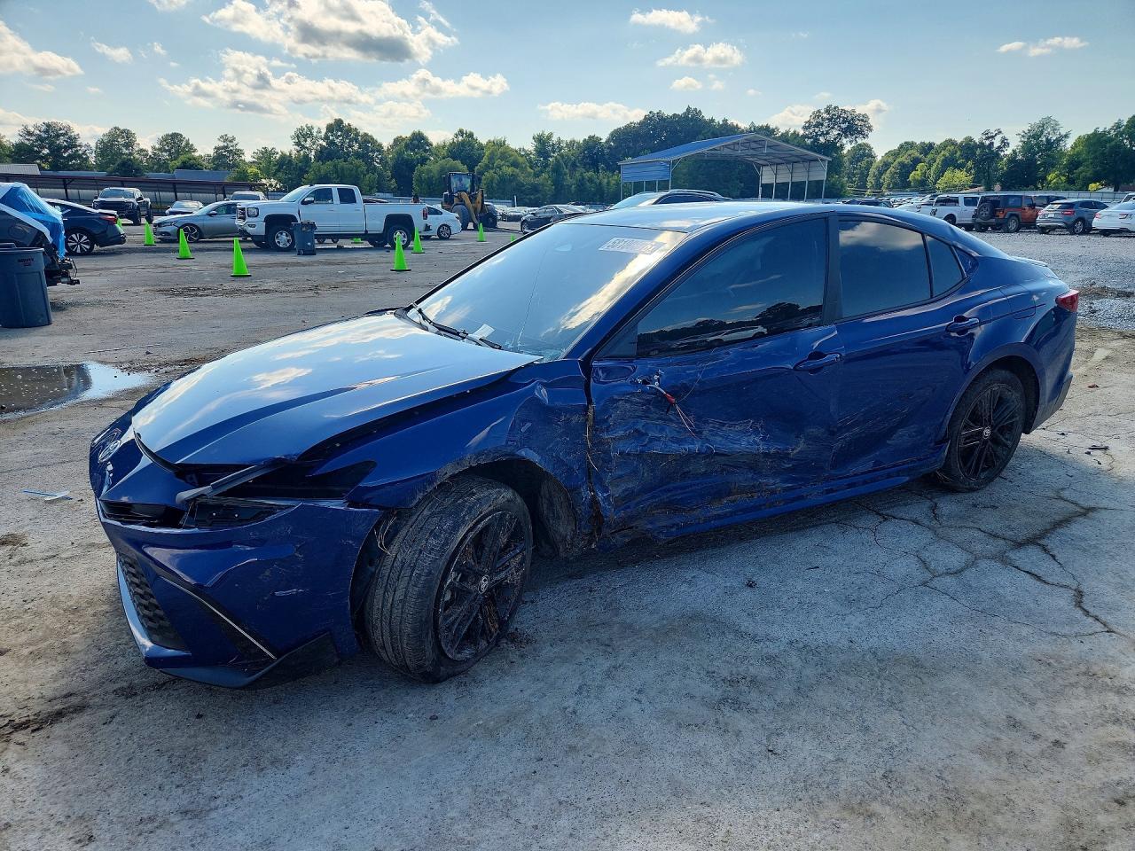 2025 Toyota Camry, SE