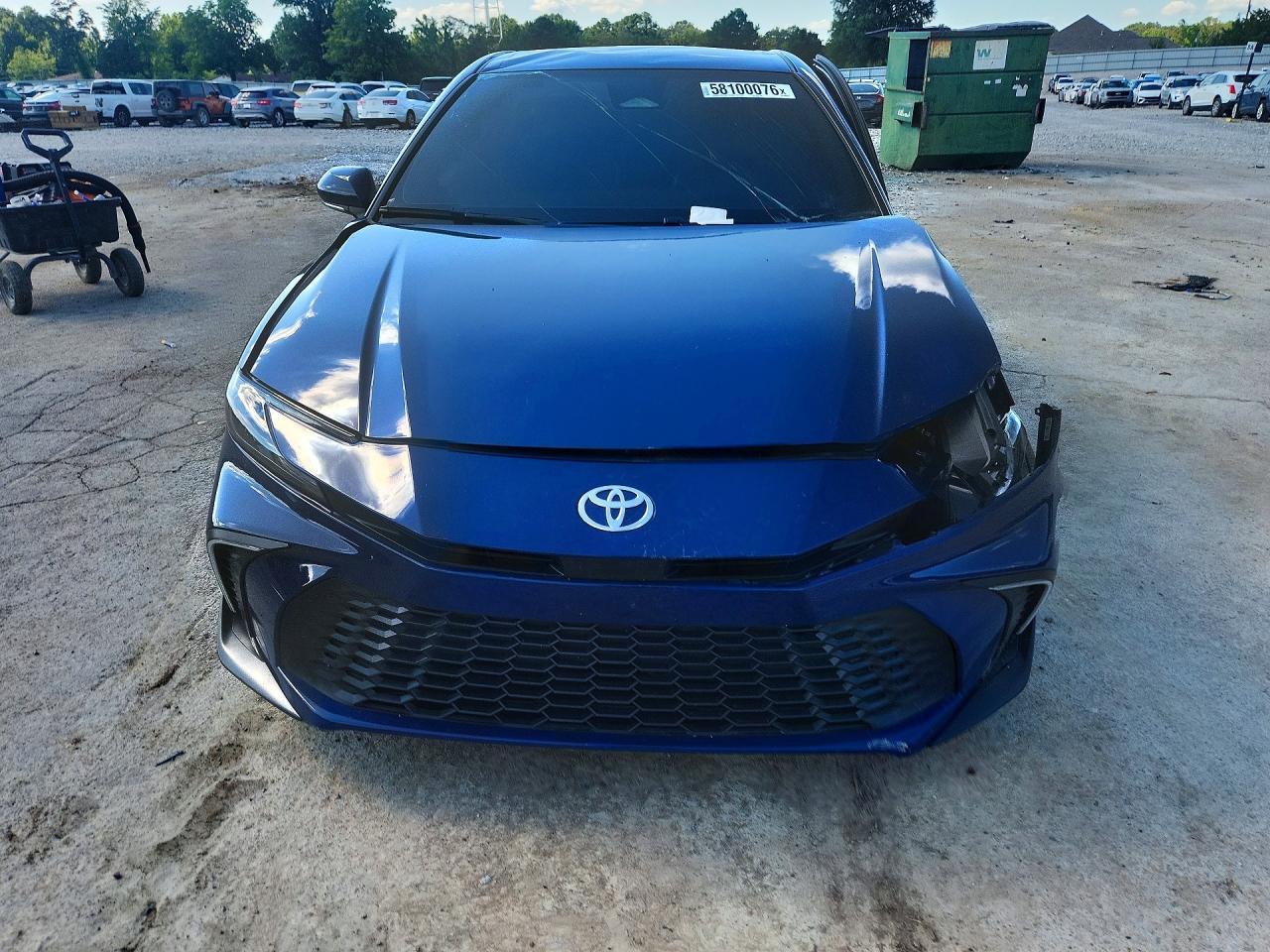 2025 Toyota Camry, SE