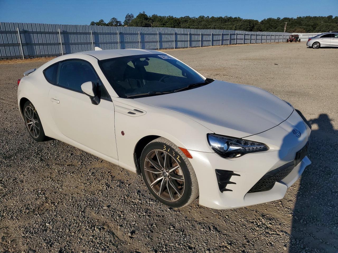 2017 Toyota 86, Base
