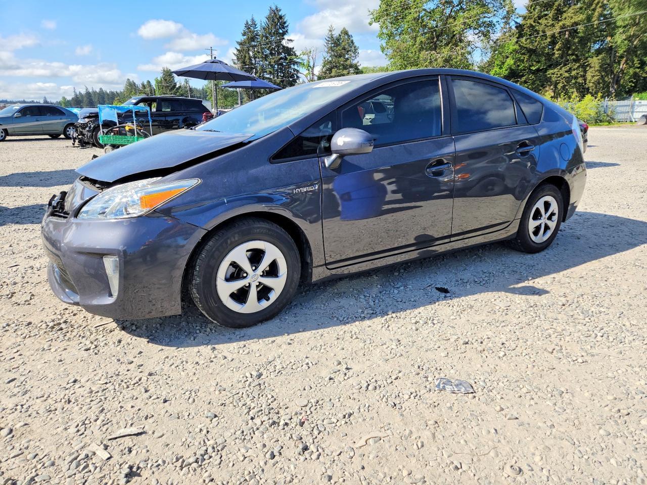 2015 Toyota Prius, Two