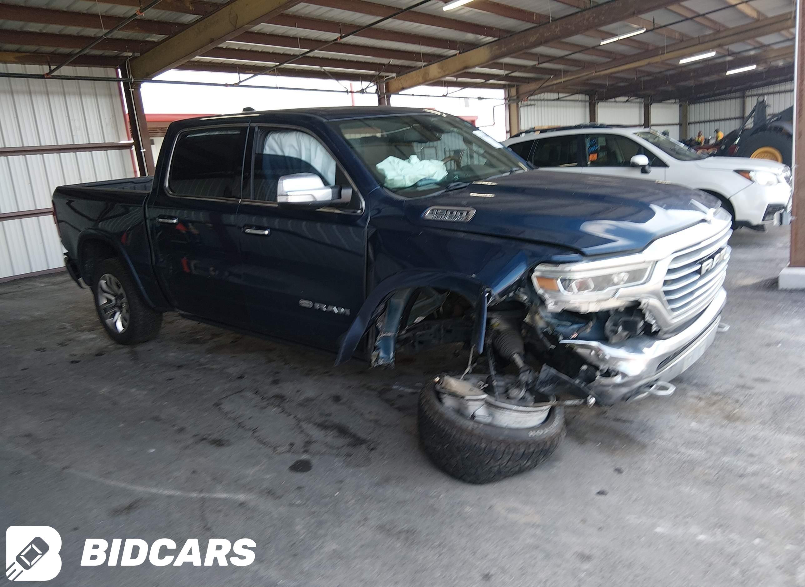 2019 RAM 1500, Longhorn  4X4...
