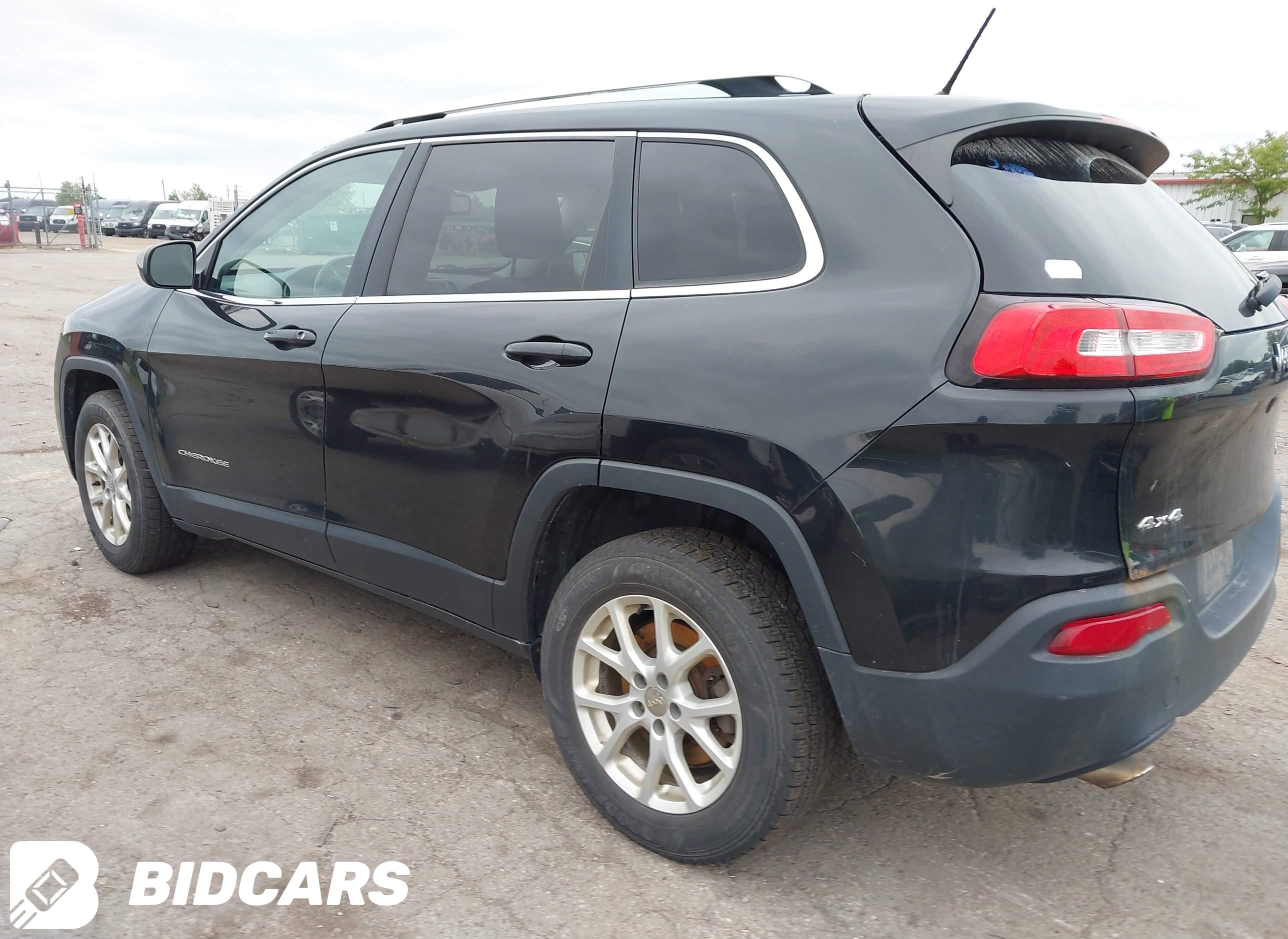 2015 Jeep Cherokee, Latitude