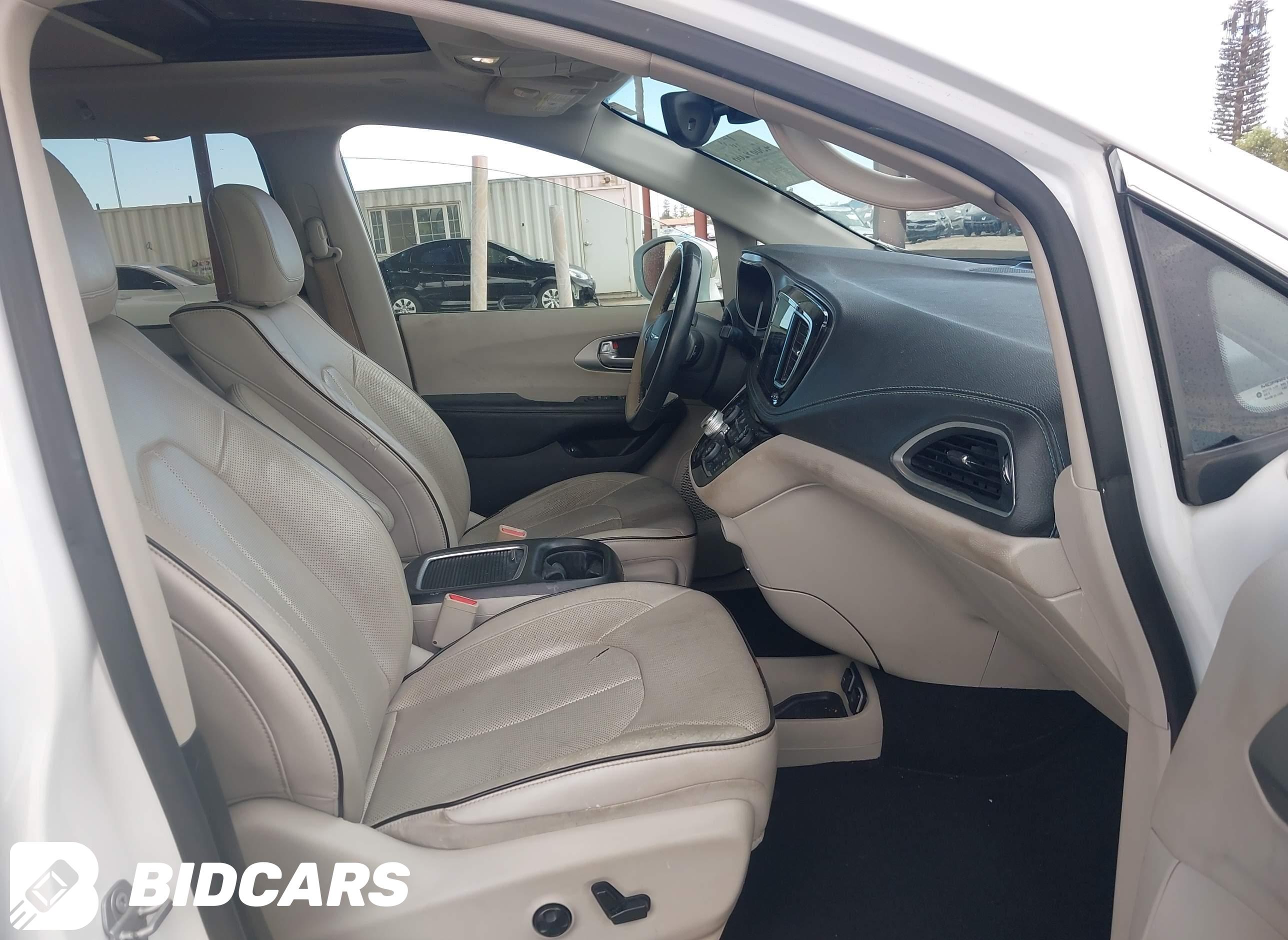 2018 Chrysler Pacifica Hybrid...