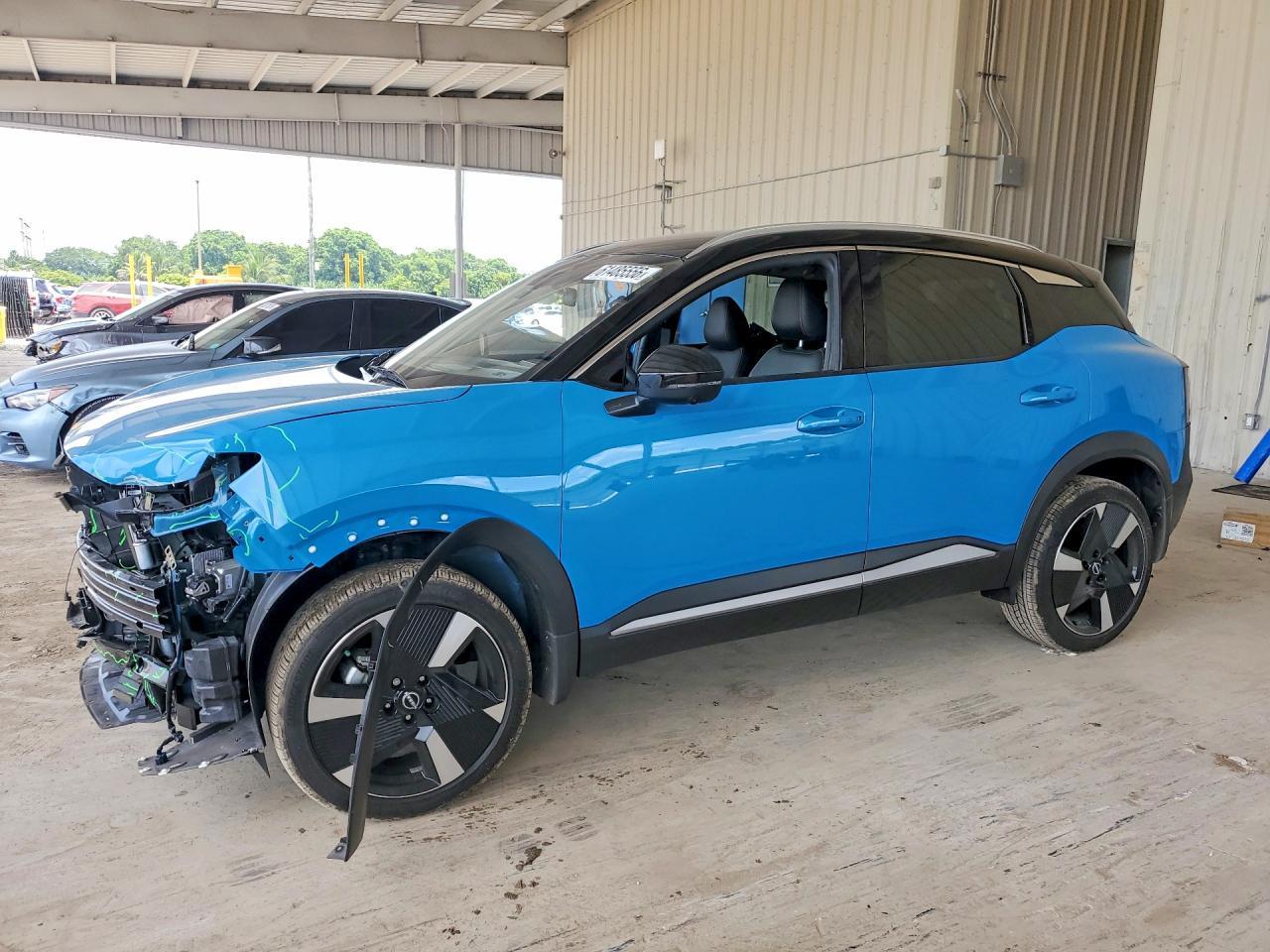 2025 Nissan Kicks, SR